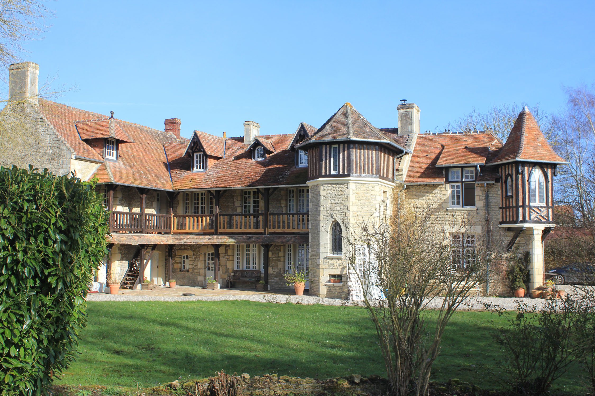 Saint-Pierre-sur-Dives, maison normande