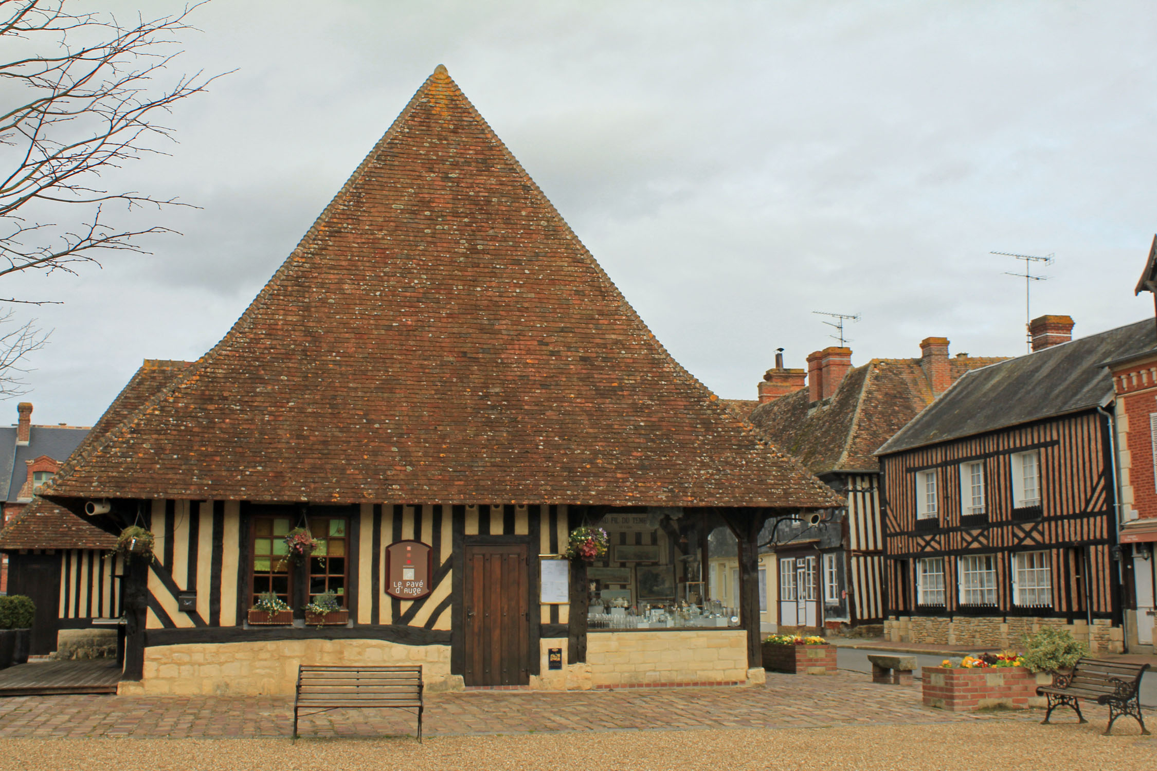 Beuvron-en-Auge, halle