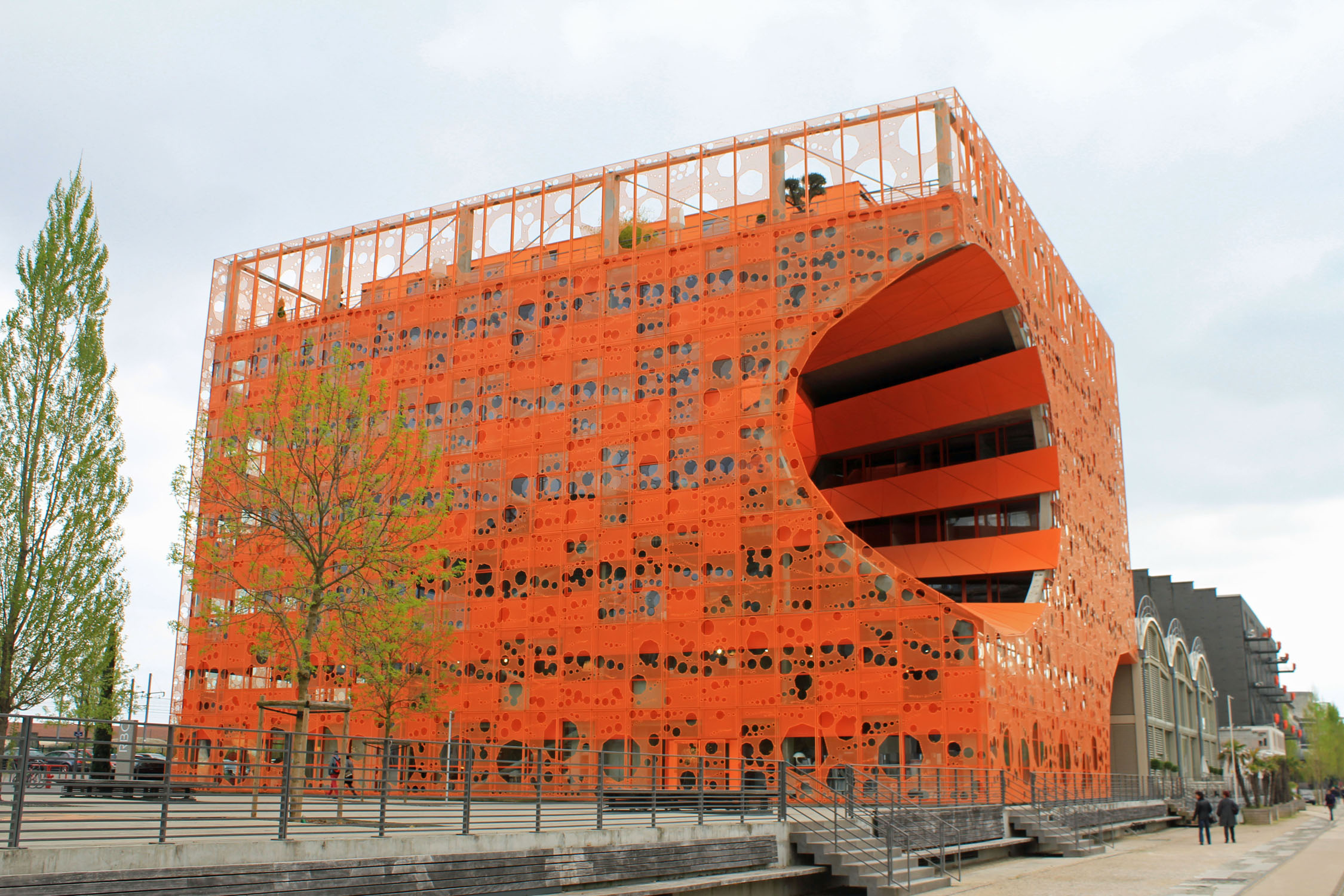 Lyon, Confluence, Cube Orange