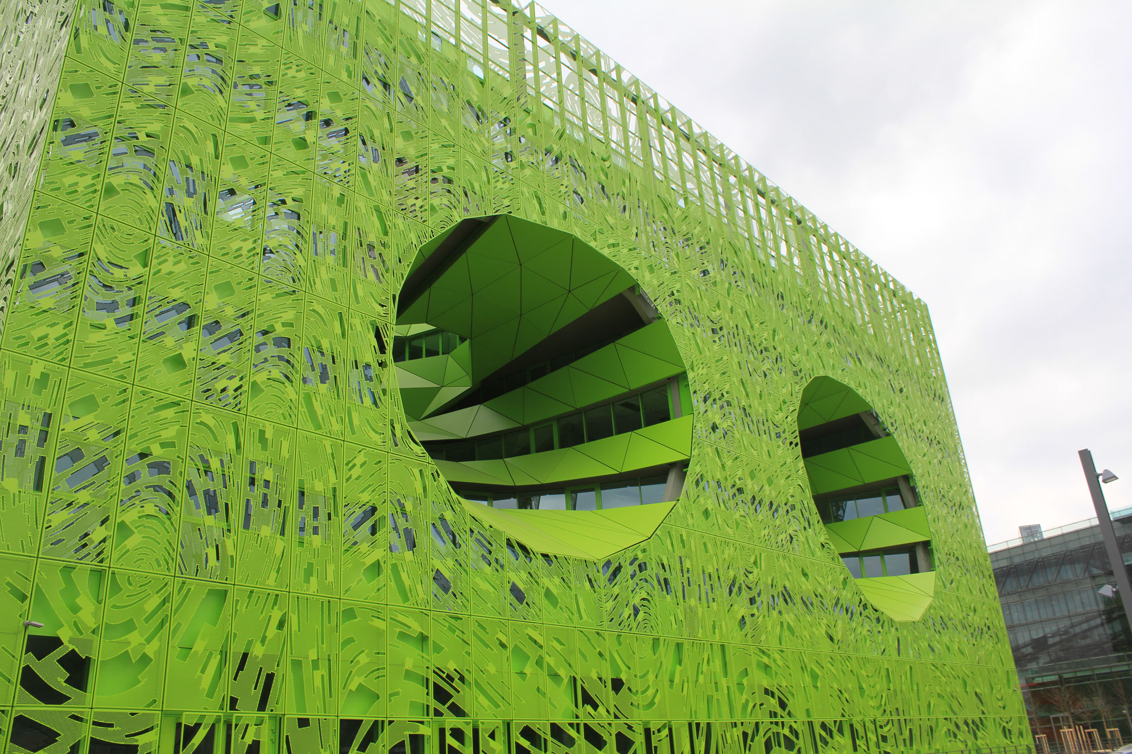 Lyon, Confluence, Cube Vert