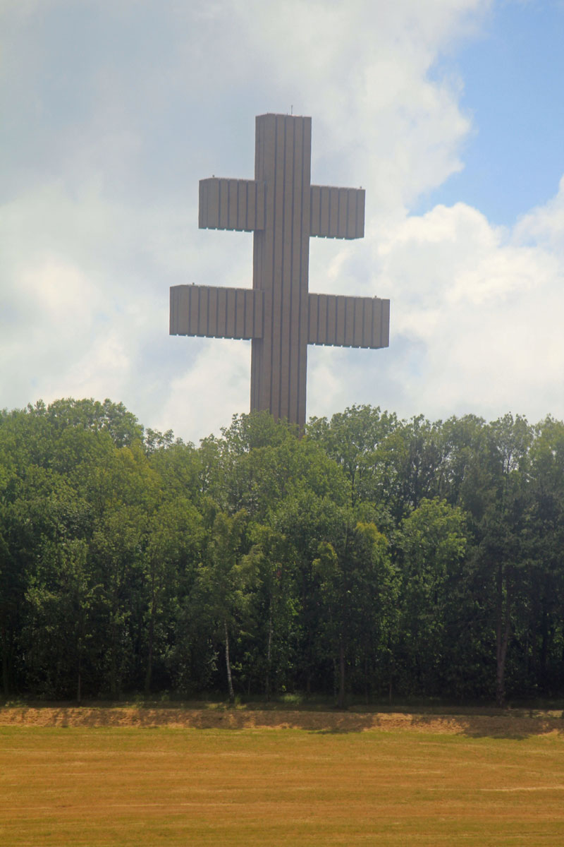 Colombey-les-deux-Eglises, croix