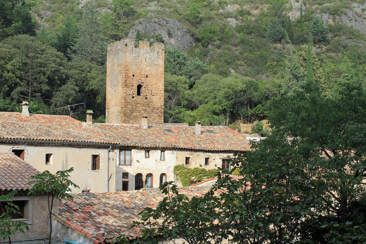 Saint-Guilhem-le-Désert, tour des Prisons