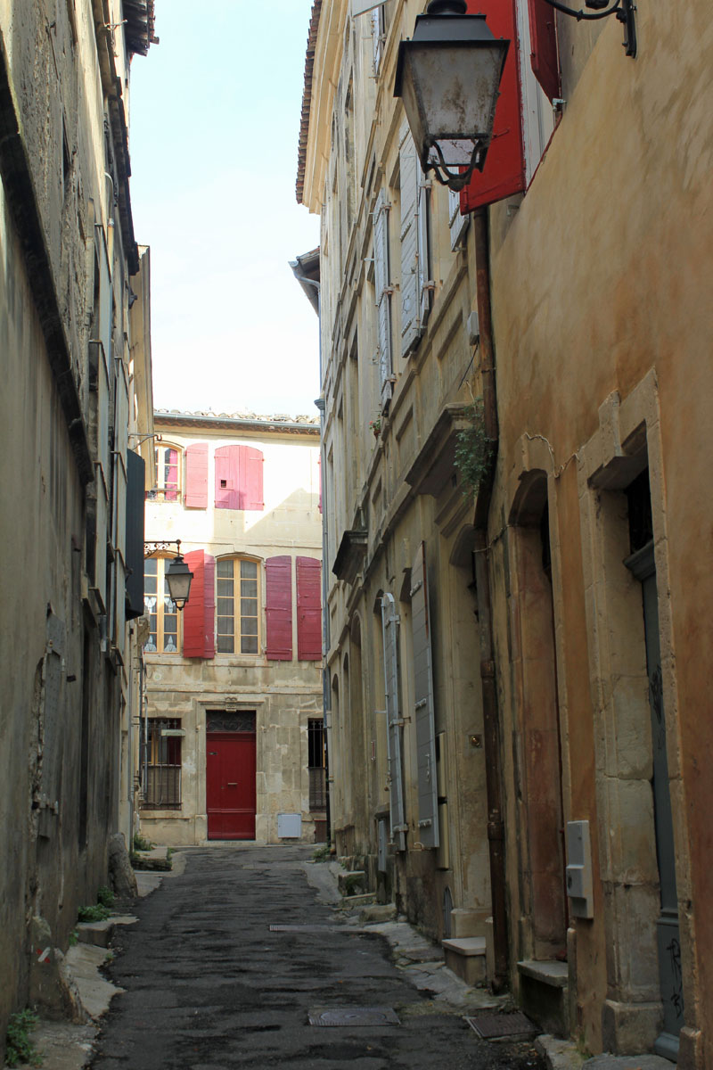 Arles, ruelle typique