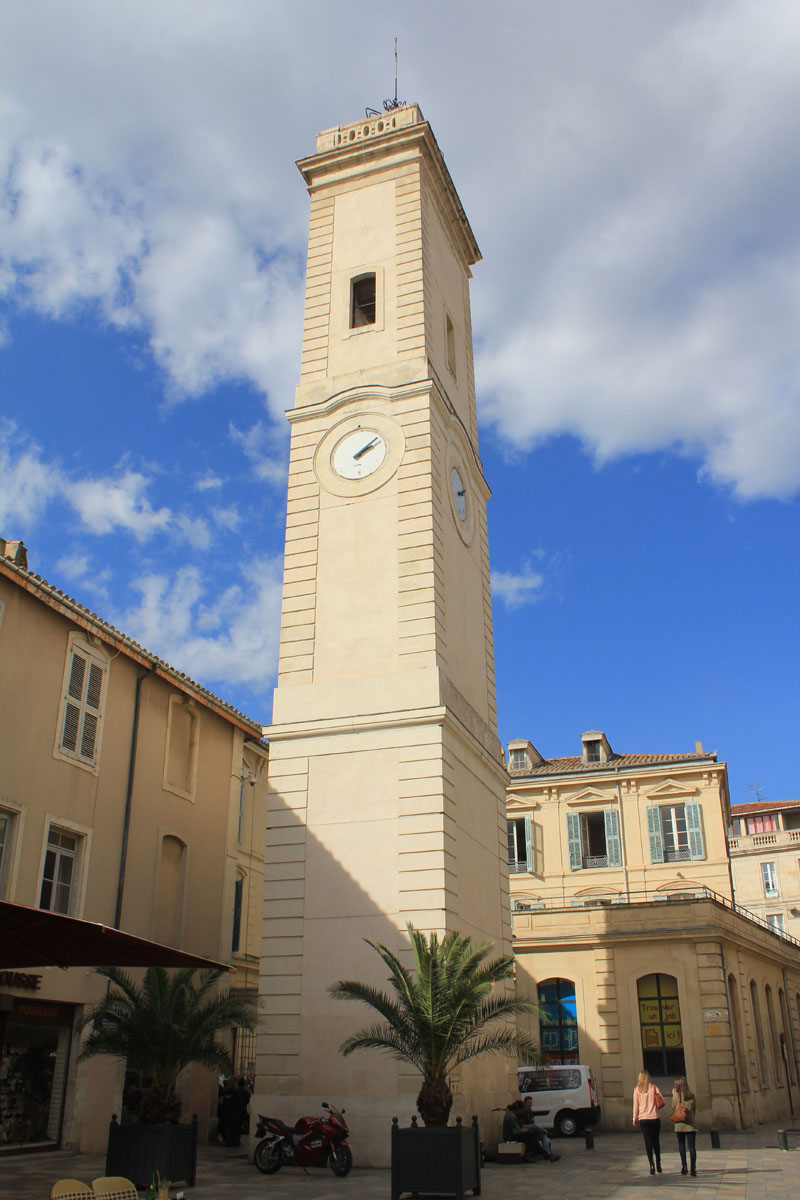 Nîmes, place de l'Horloge