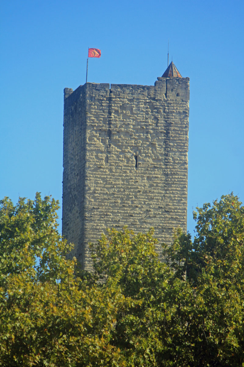 Sommieres, tour Belmonde