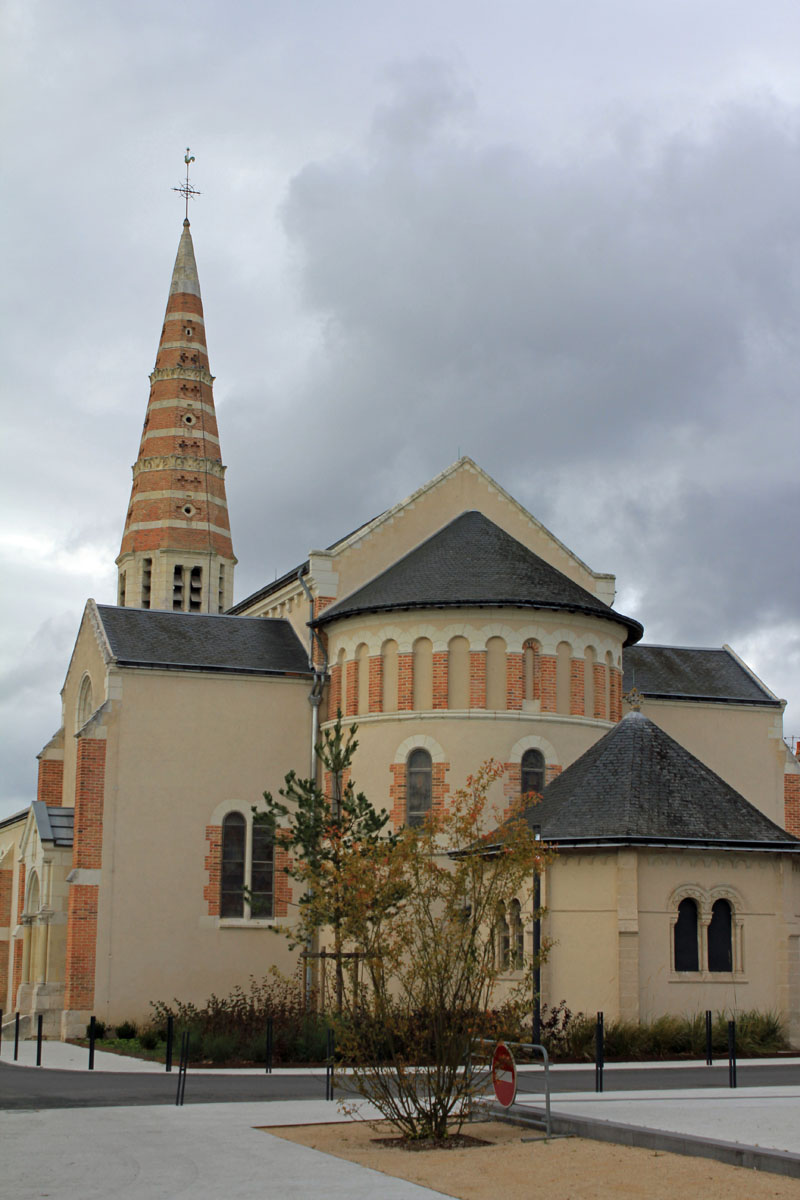 Lamotte-Beuvron, église