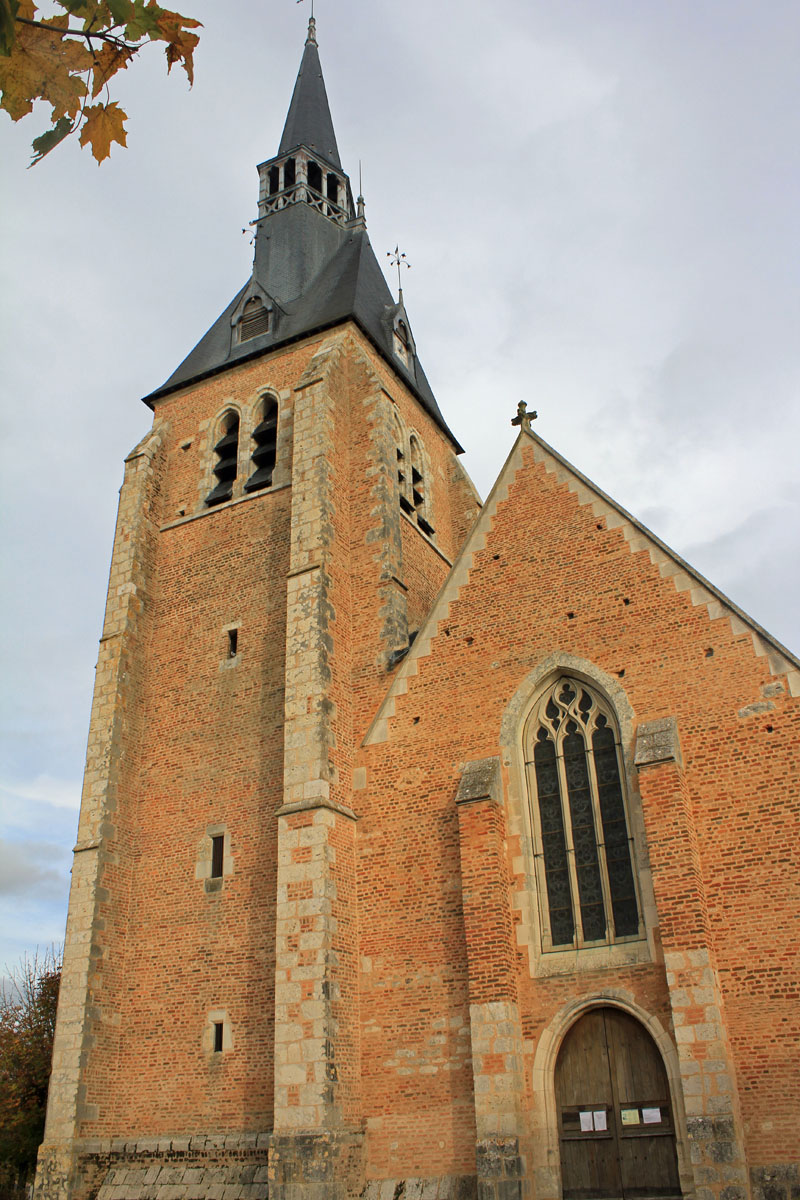 Chaumont-sur-Tharonne, église