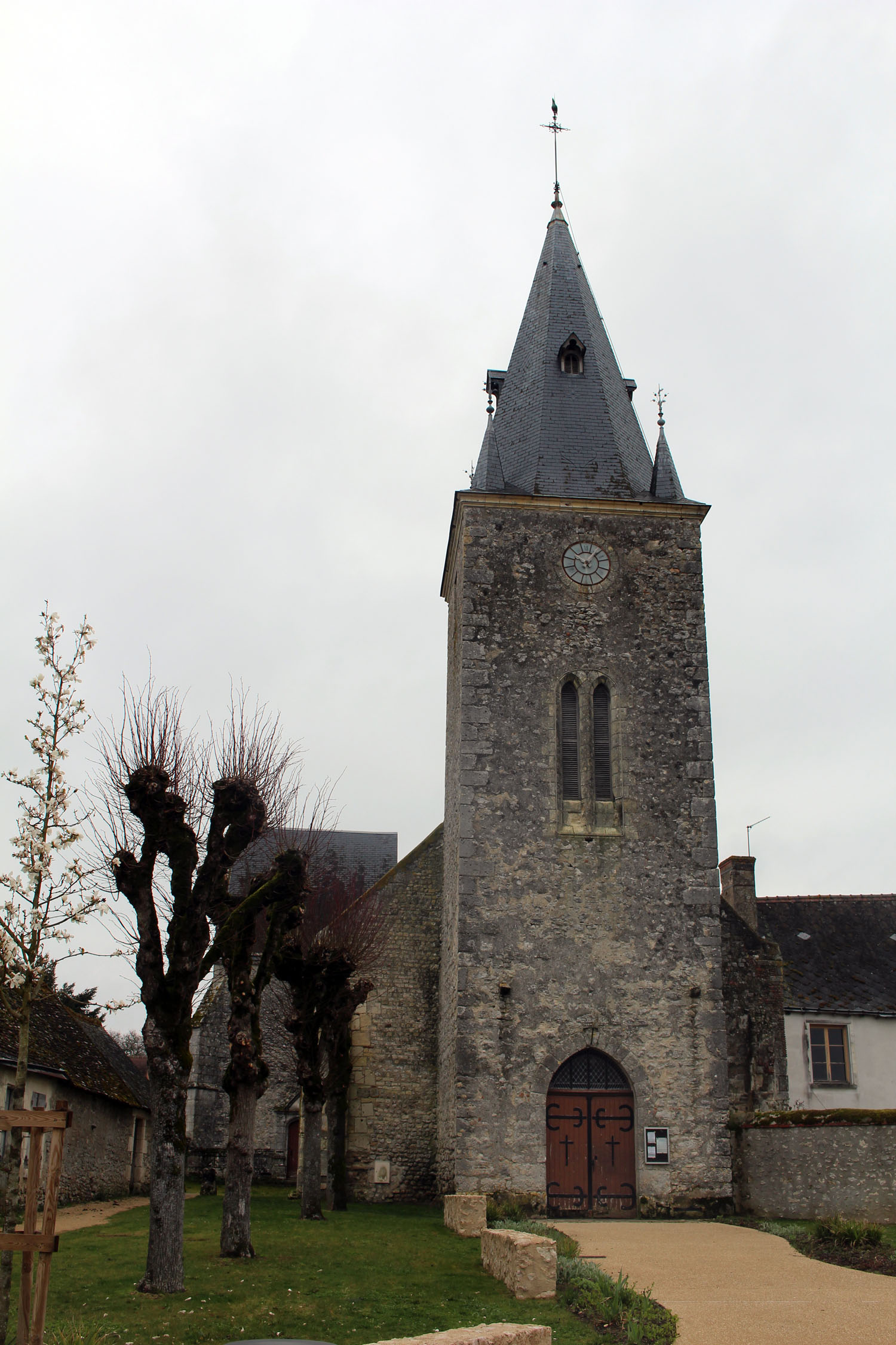 Ouchamps, église
