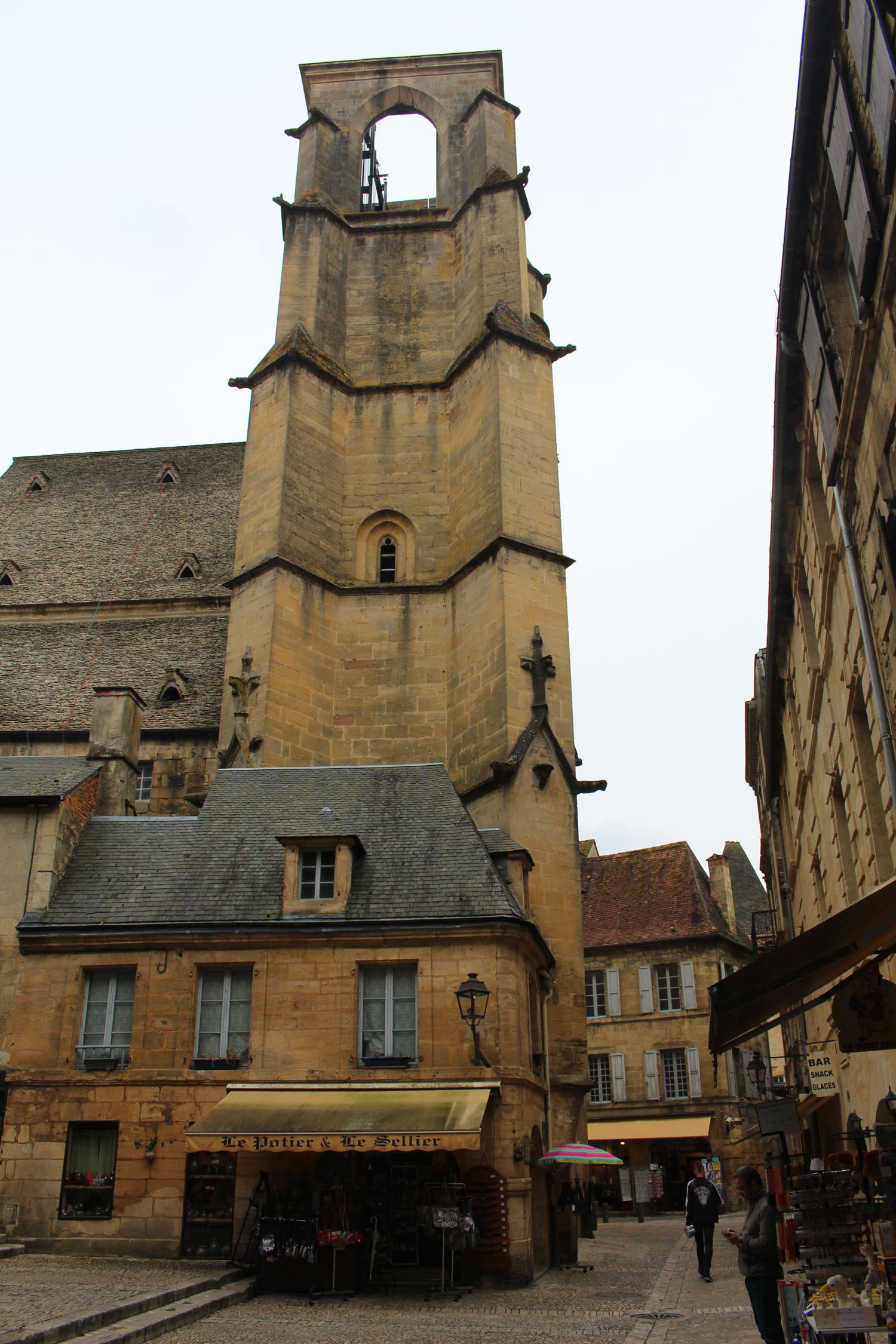 Sarlat, tour, église Sainte-Marie