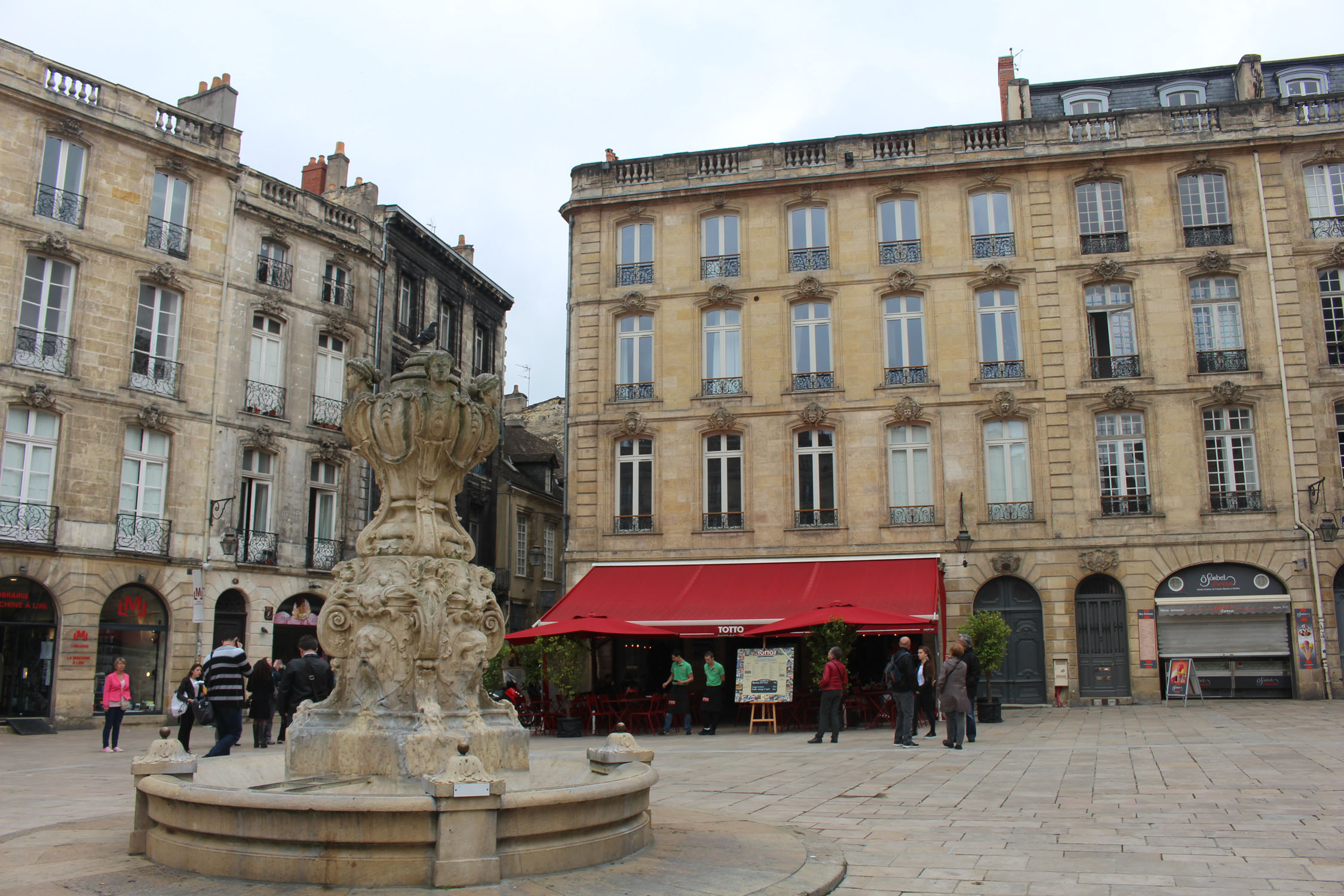 Bordeaux, place du Parlement