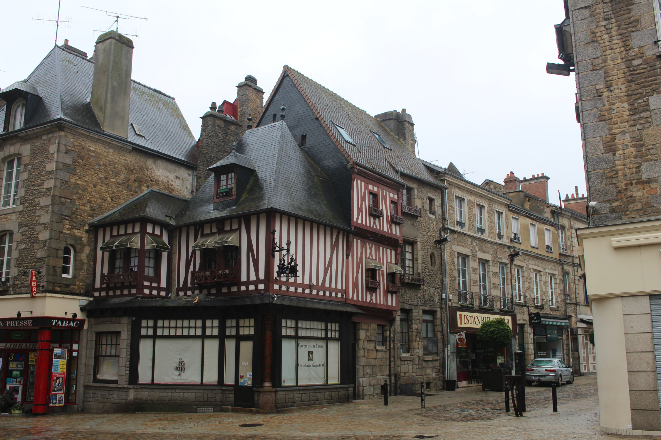 Alençon, maison à colombages