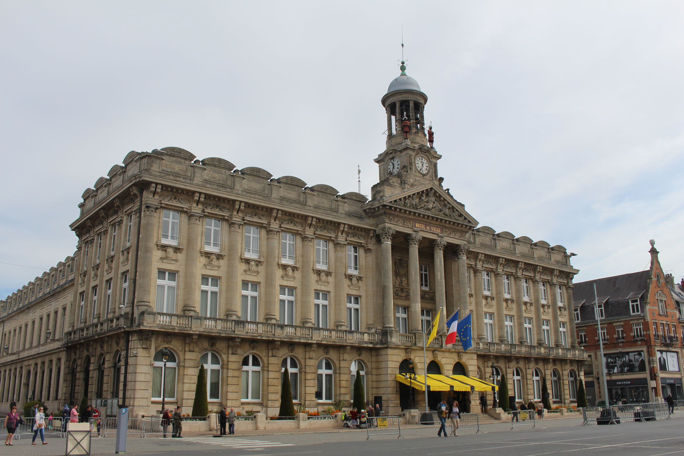 Cambrai, hôtel de ville