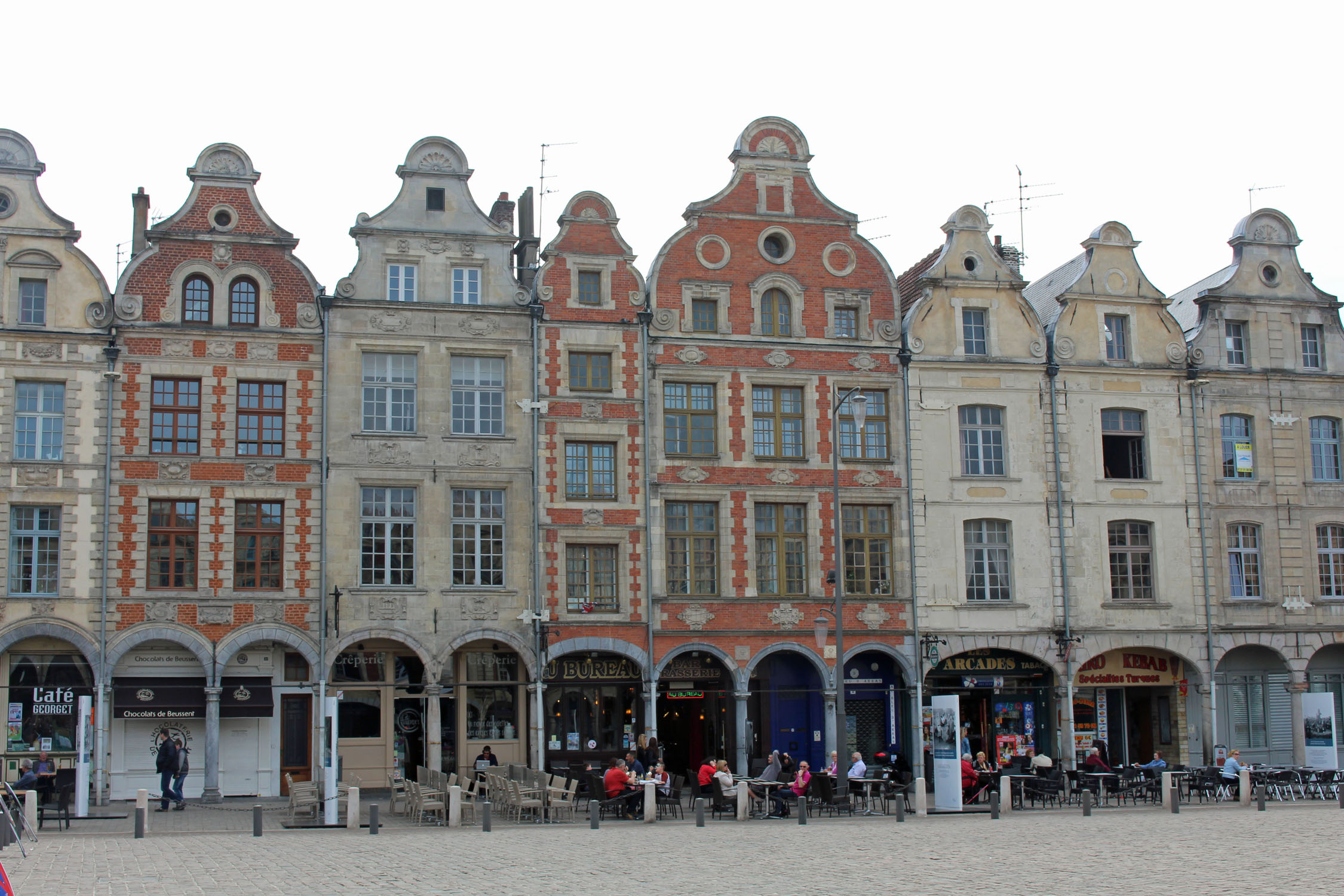 Arras, la superbe place des Héros