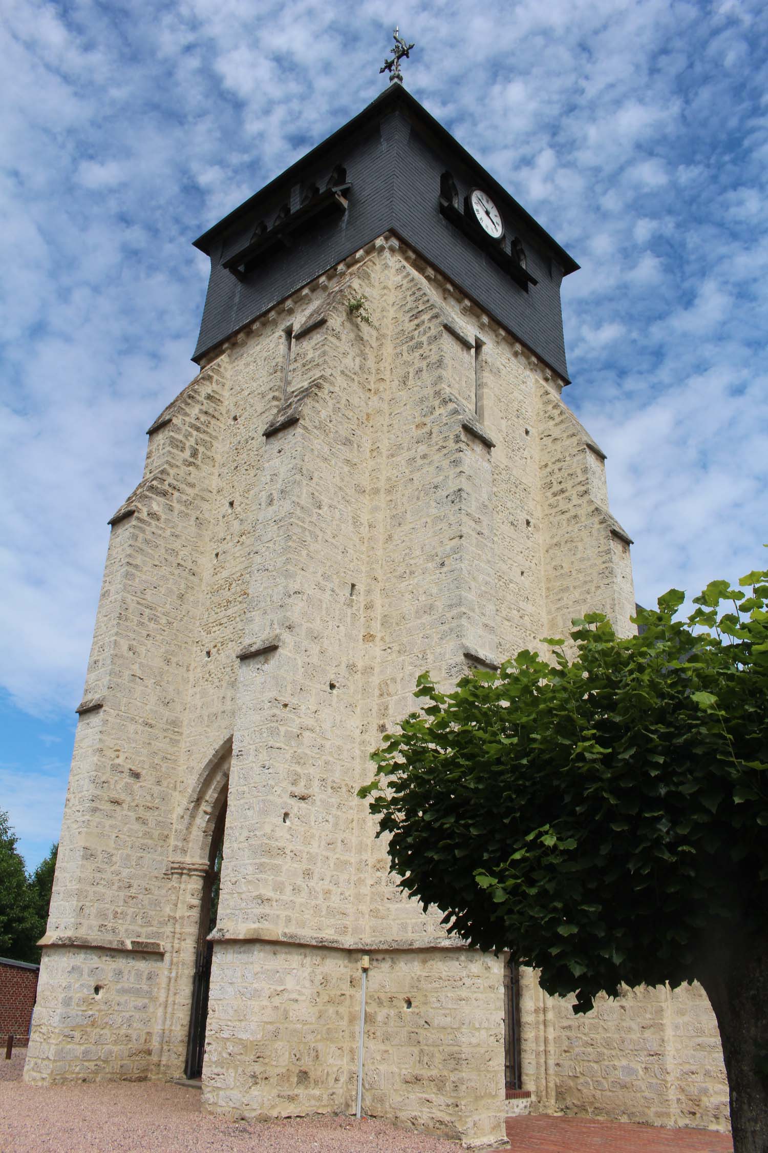 Bonneville-la-Louvet, église