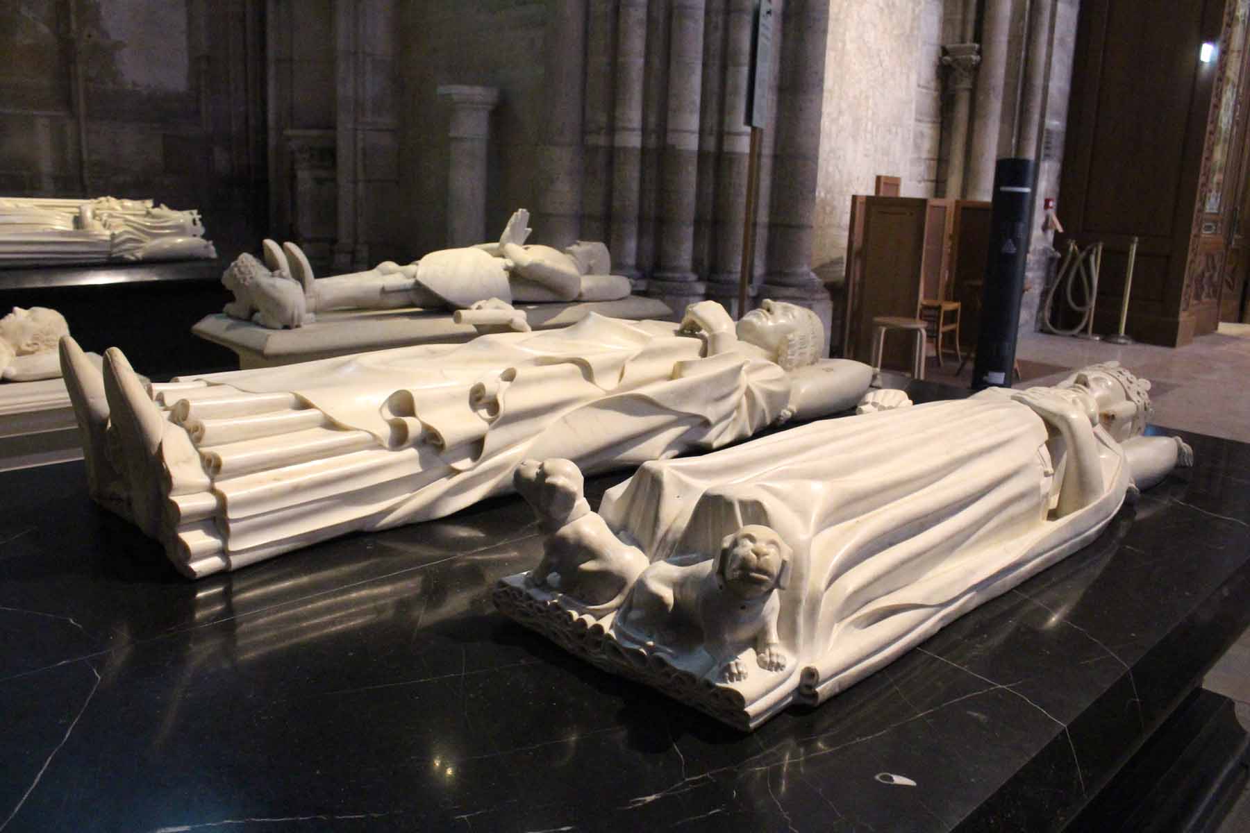 Basilique Saint-Denis, tombeaux