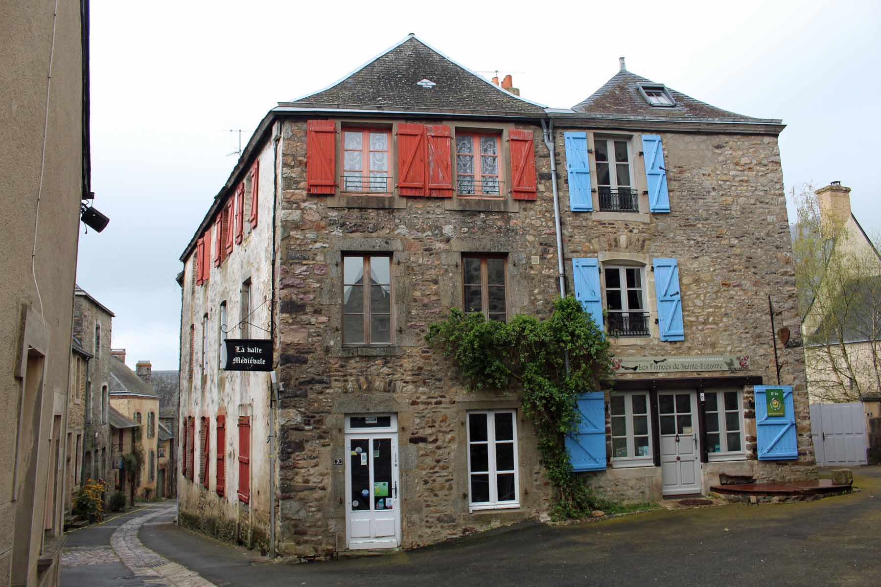 Sainte-Suzanne, Mayenne