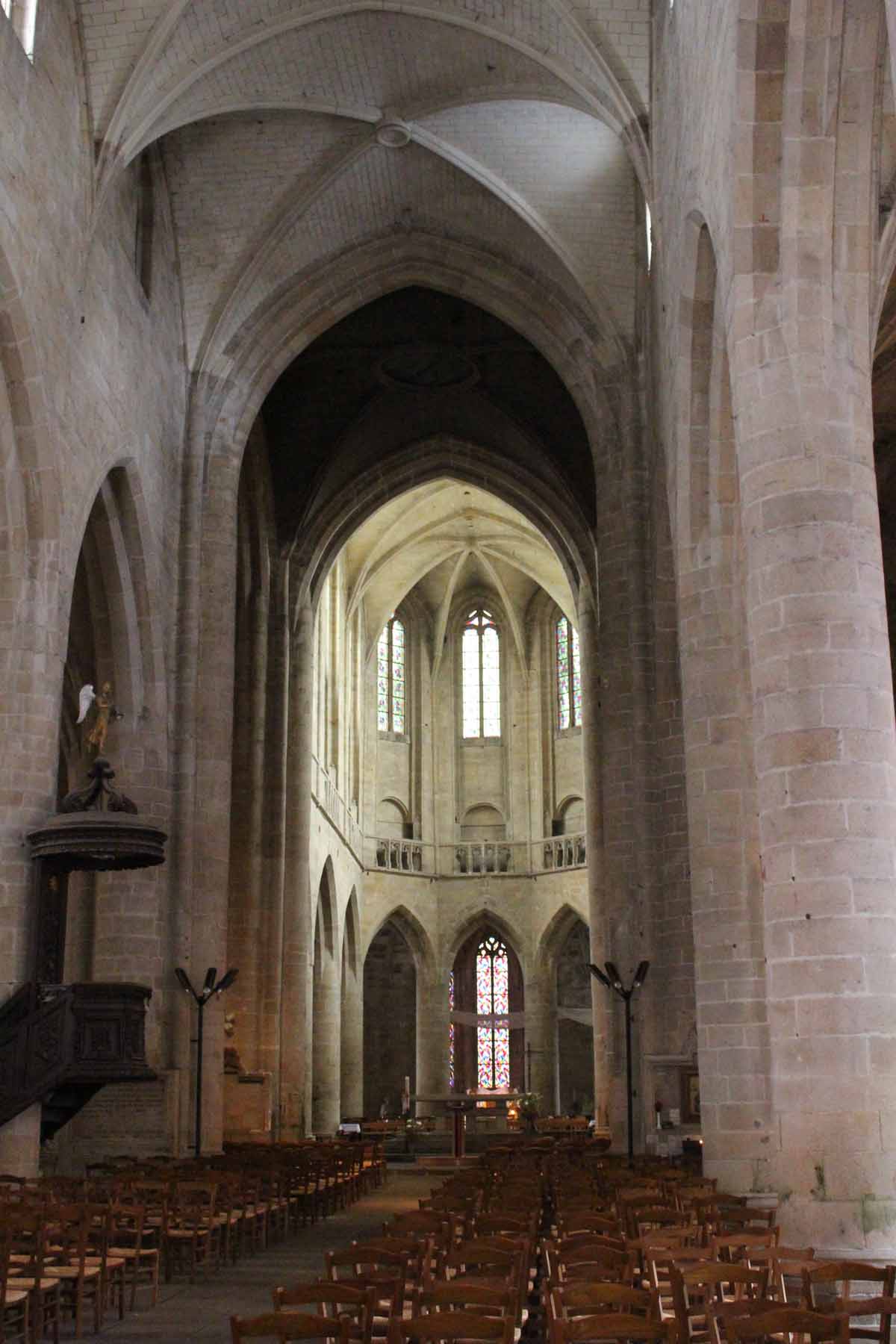 Dinan, église Saint-Malo, nef