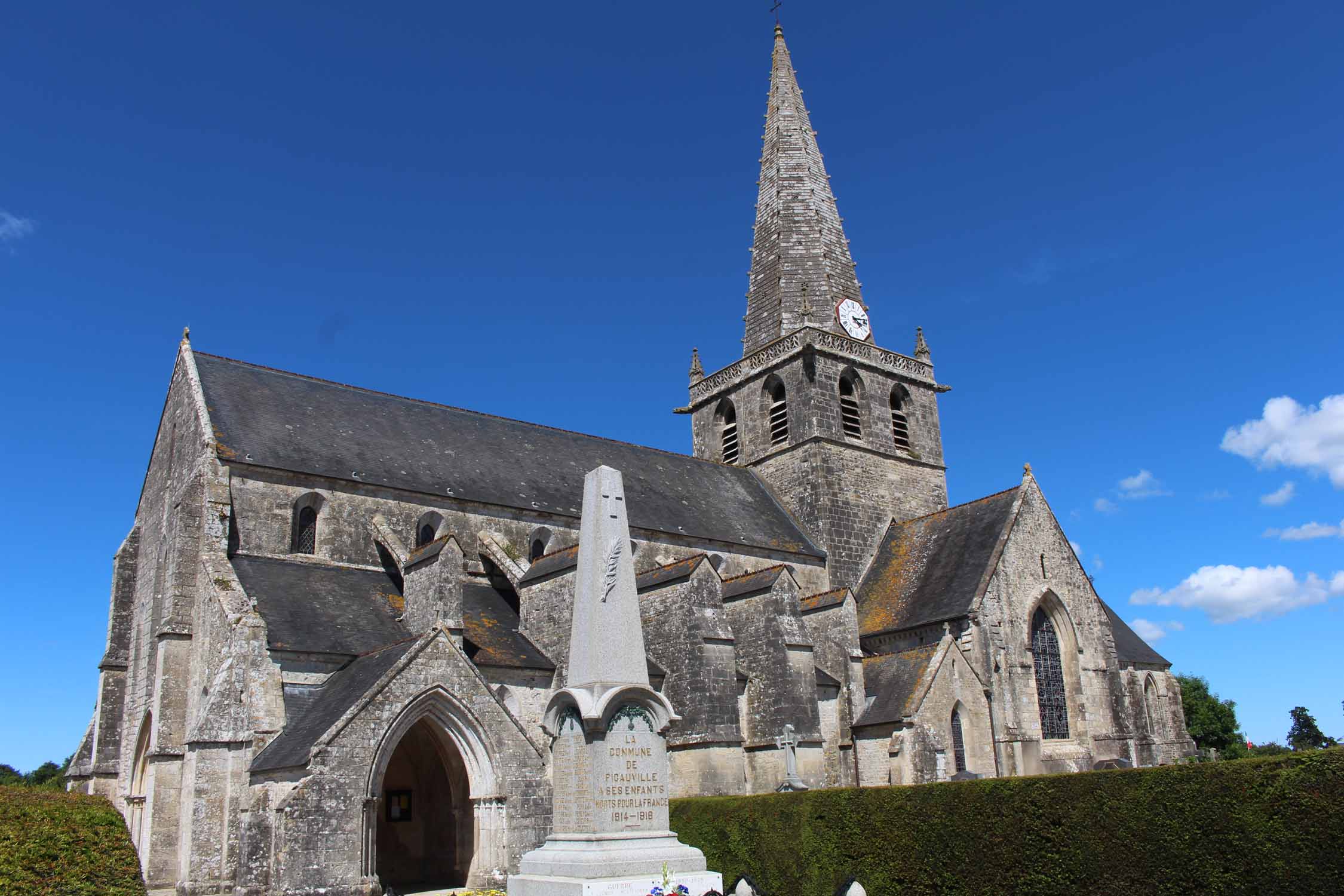 Picauville, église Saint-Candide