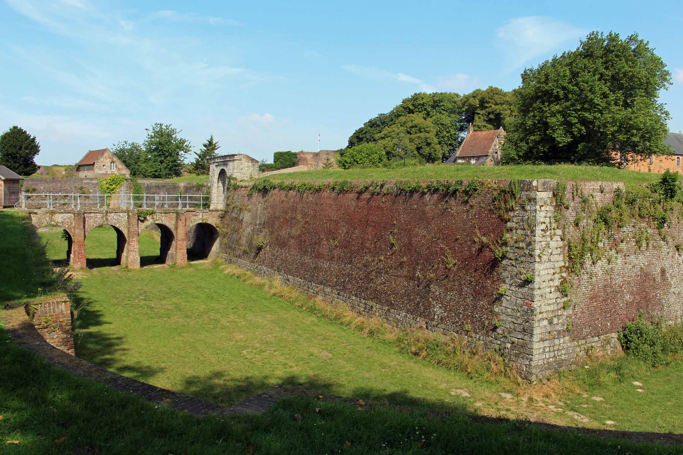 Montreuil-sur-Mer, remparts