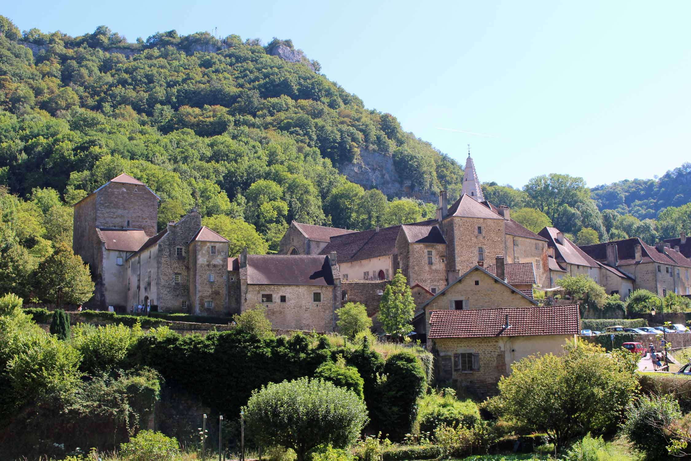 Baume-les-Messieurs, village