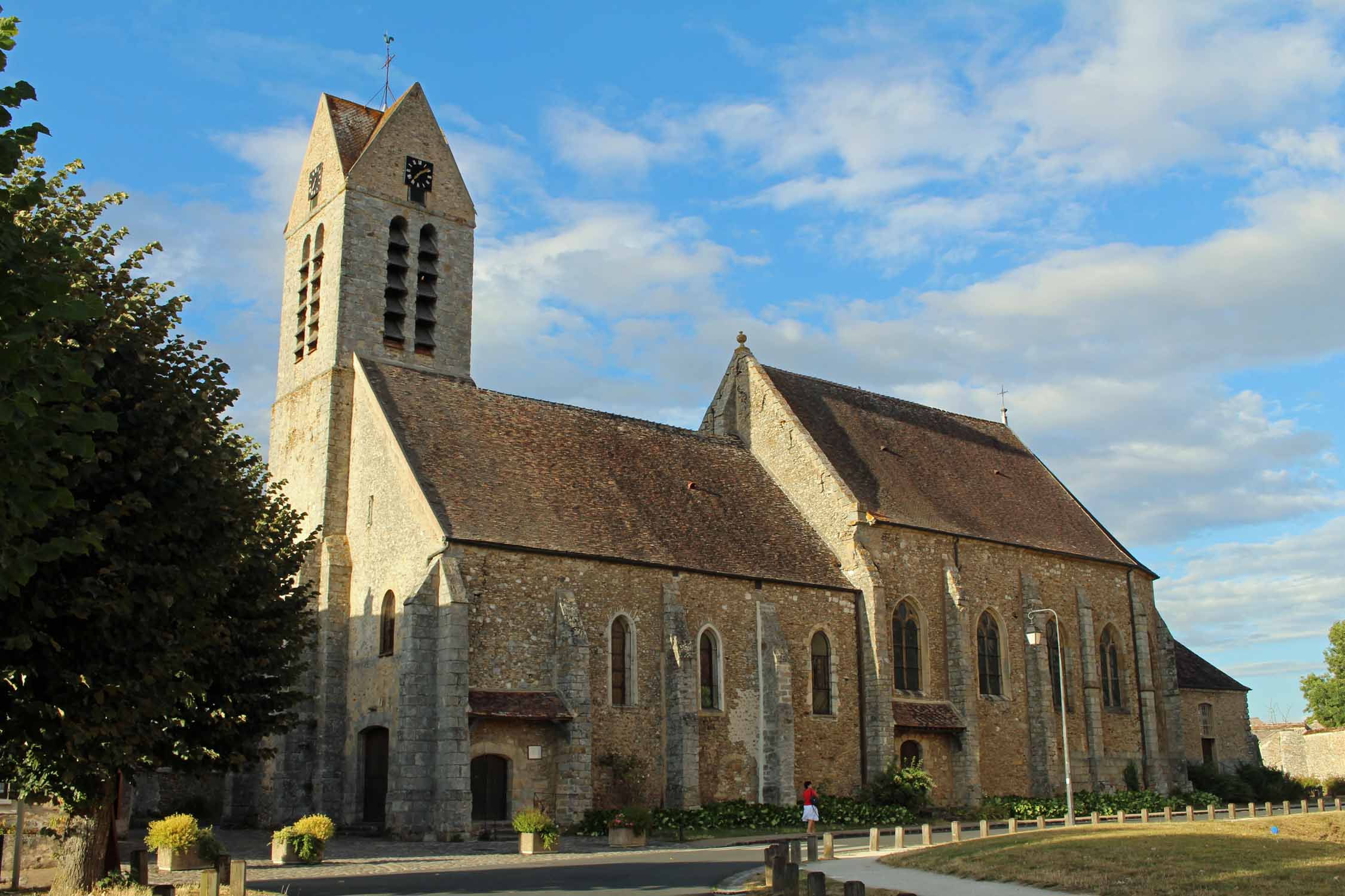 Blandy-les-Tours, église Saint-Maurice