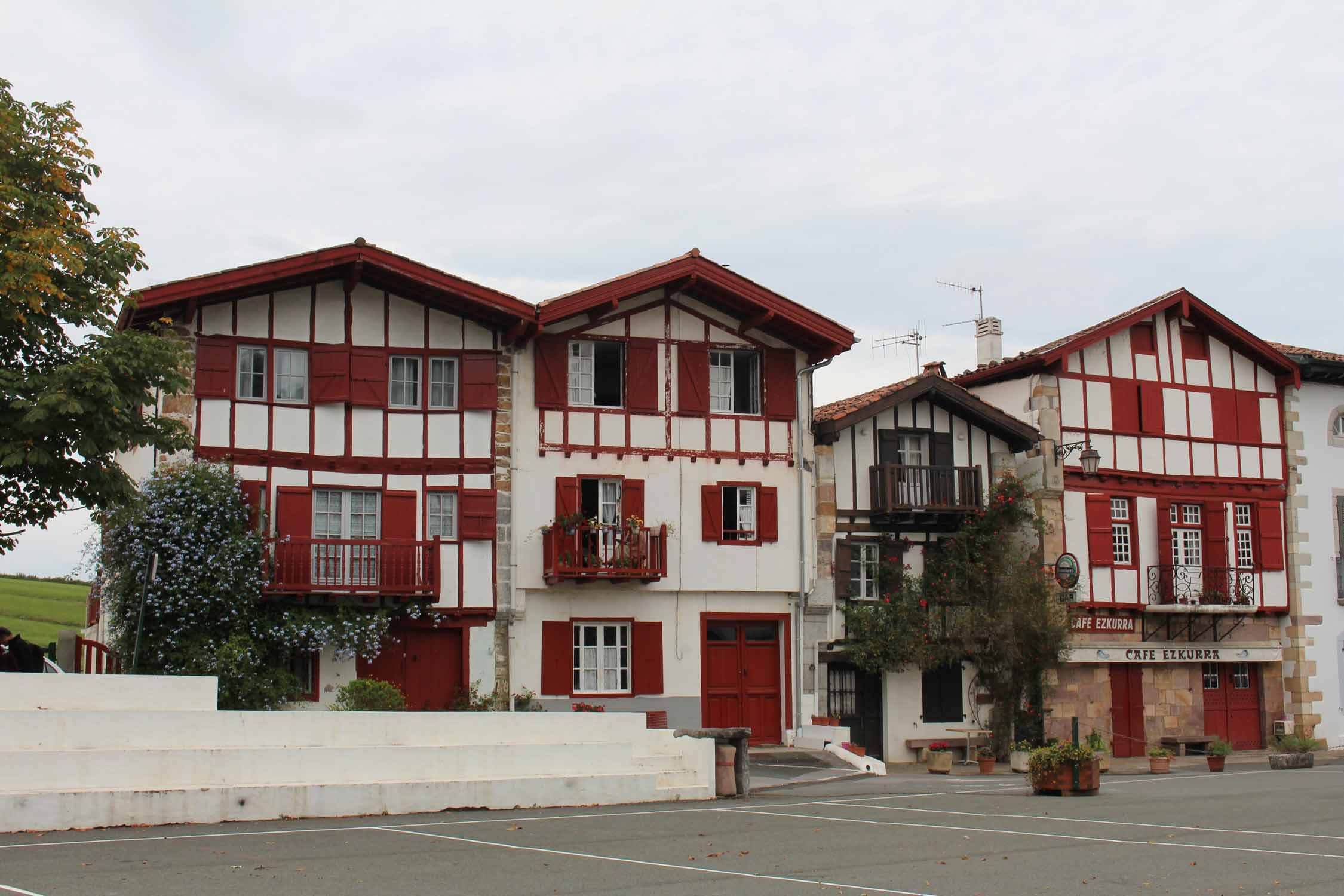 Ainhoa, maisons basques