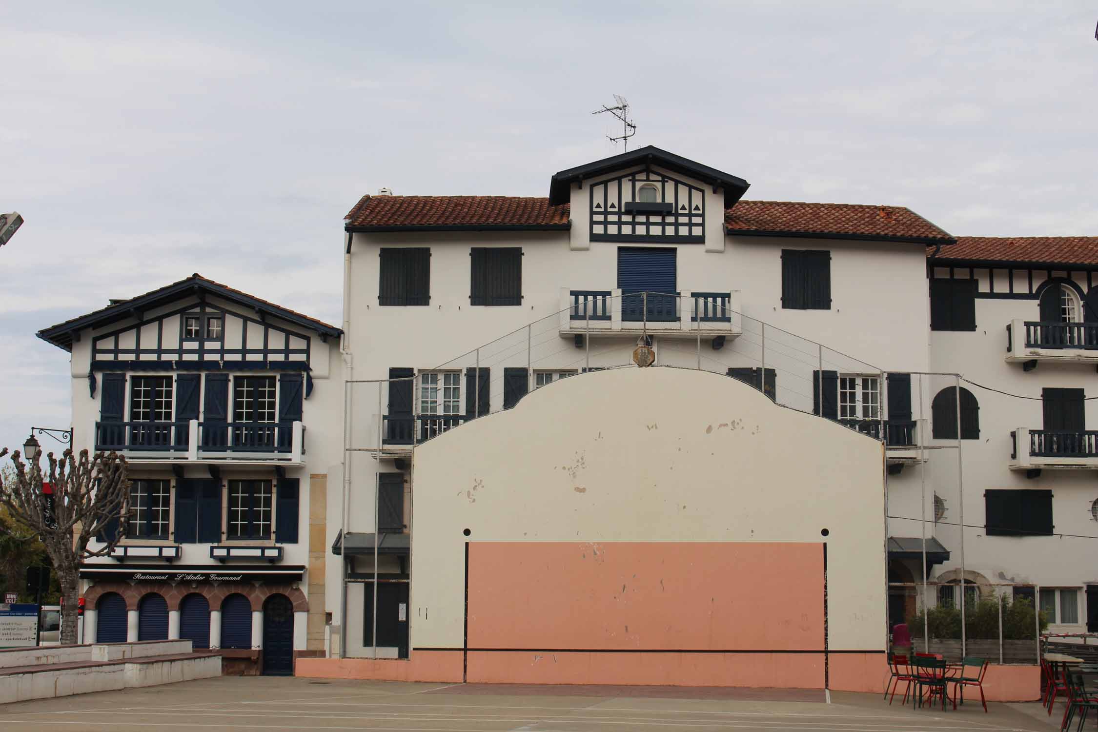 Ascain, fronton