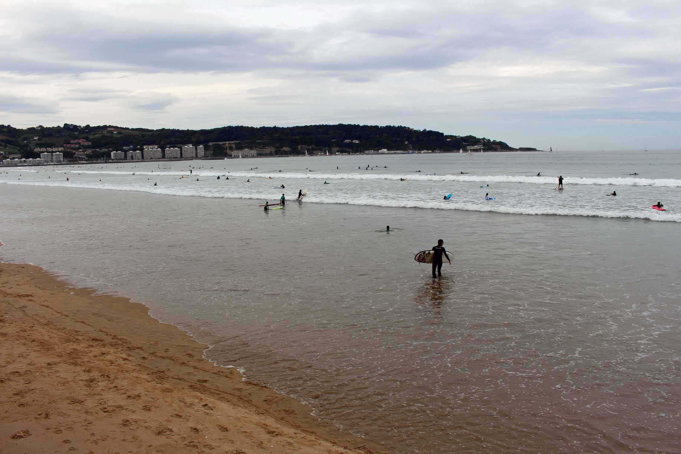 Hendaye, mer, surfeurs