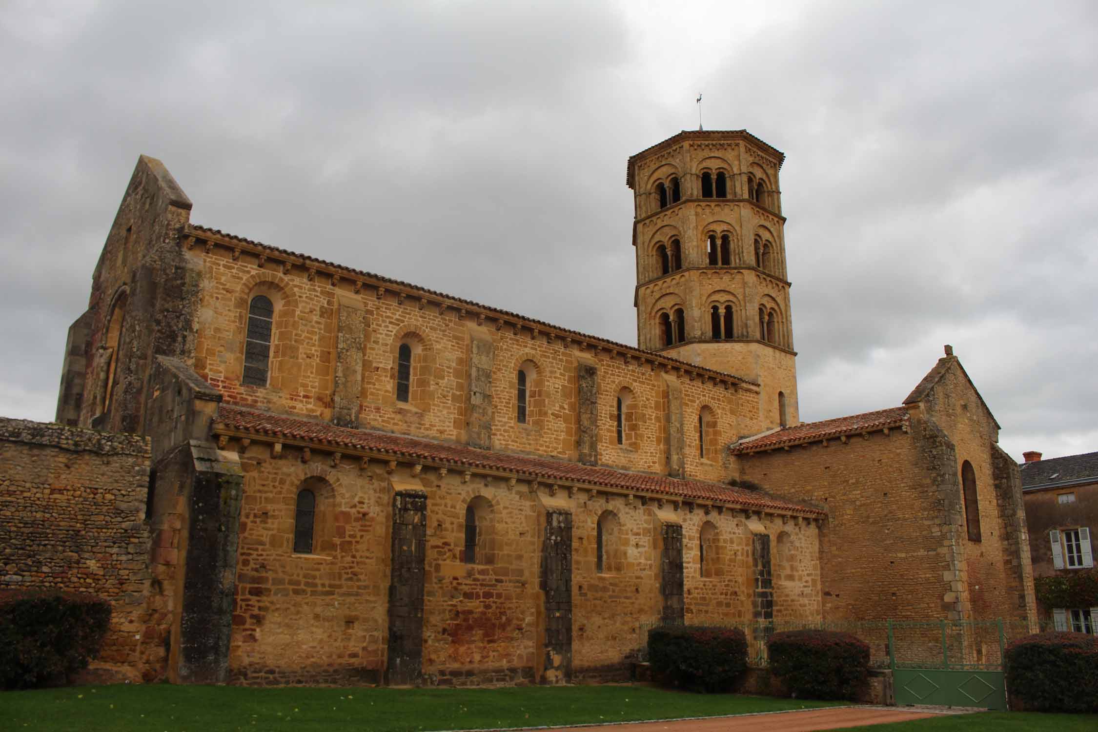 Anzy-le-Duc, église Notre-Dame-de-l'Assomption