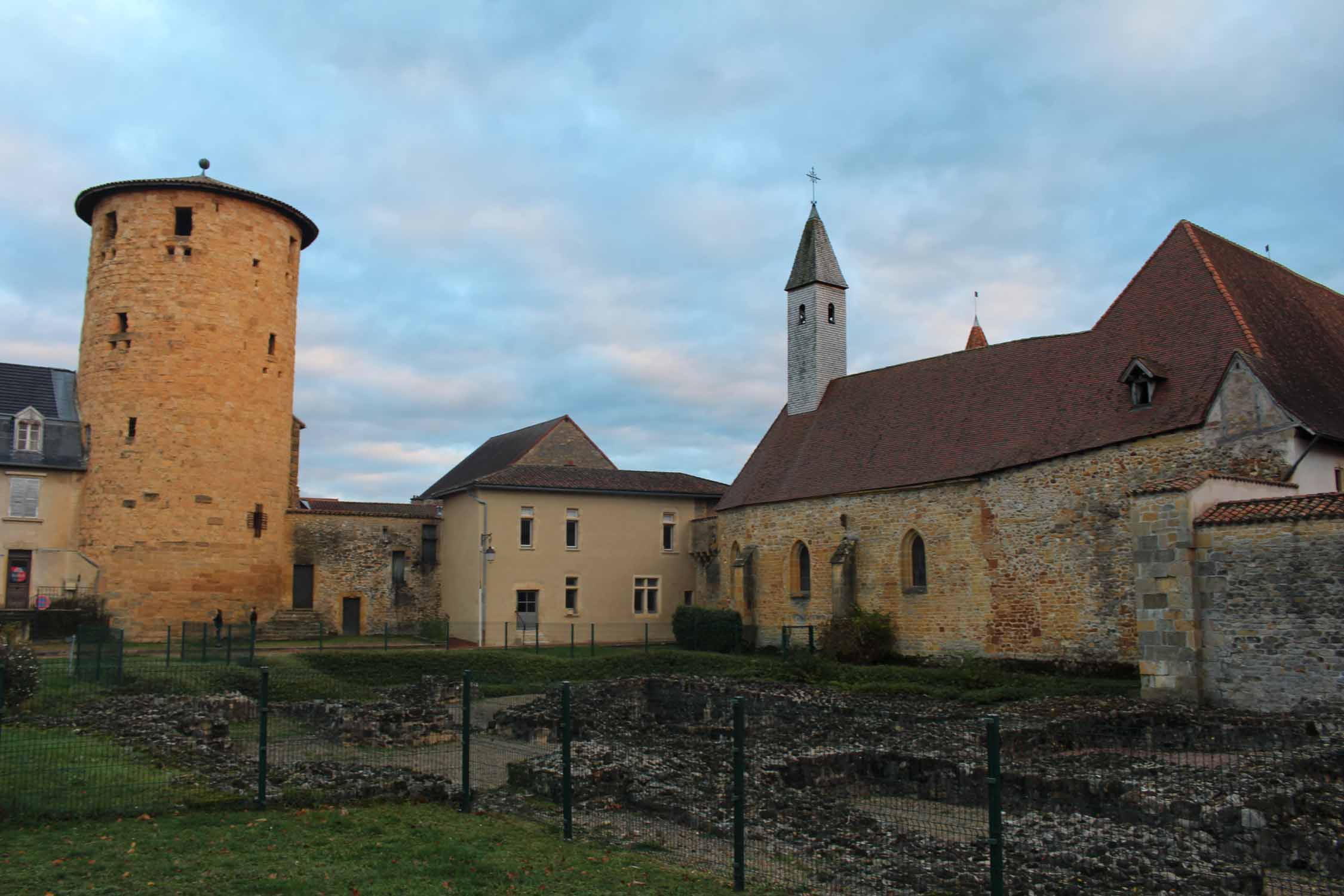 Charlieu, abbaye Saint-Fortuné