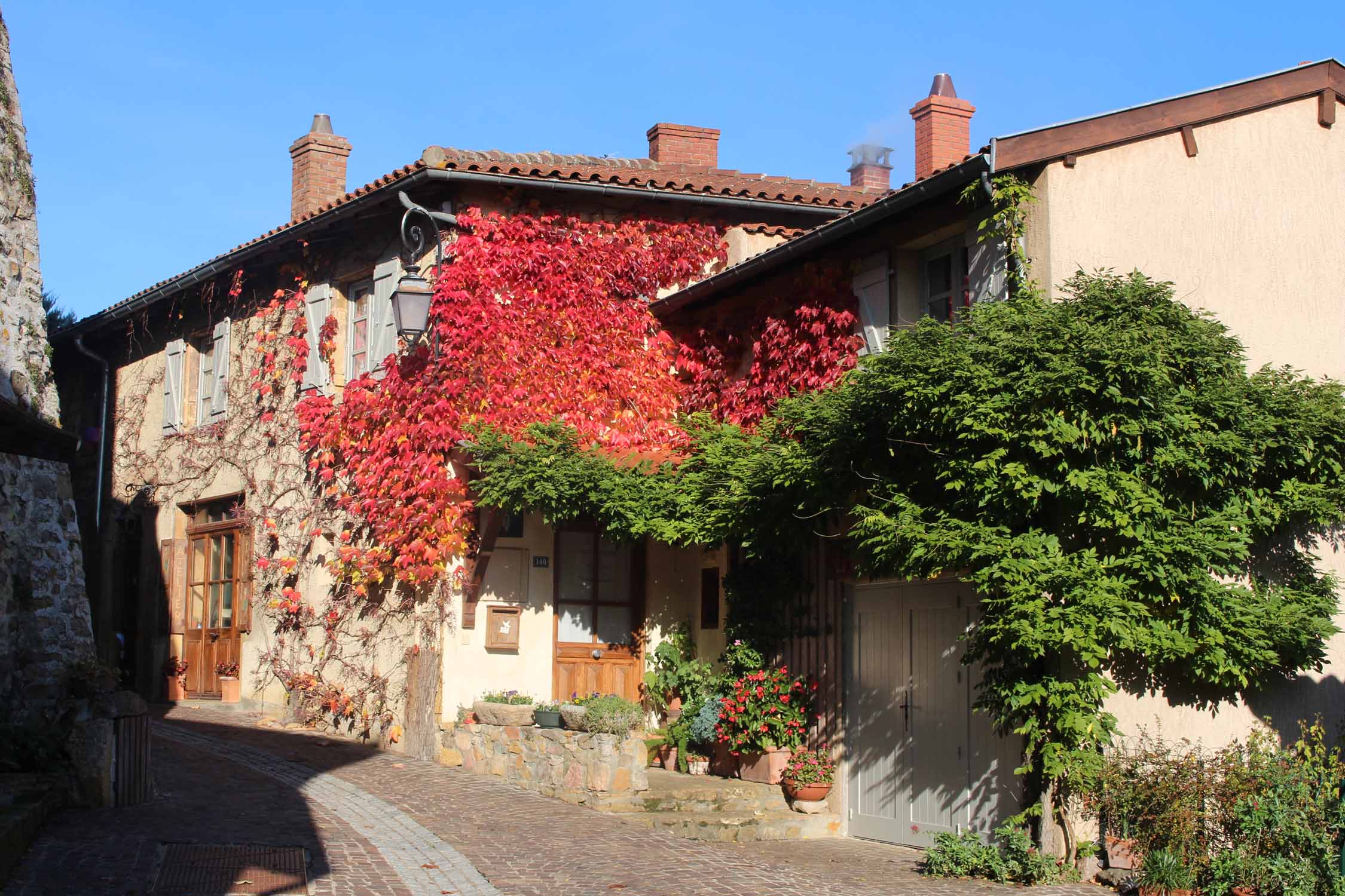 Ternand, Beaujolais, ruelle