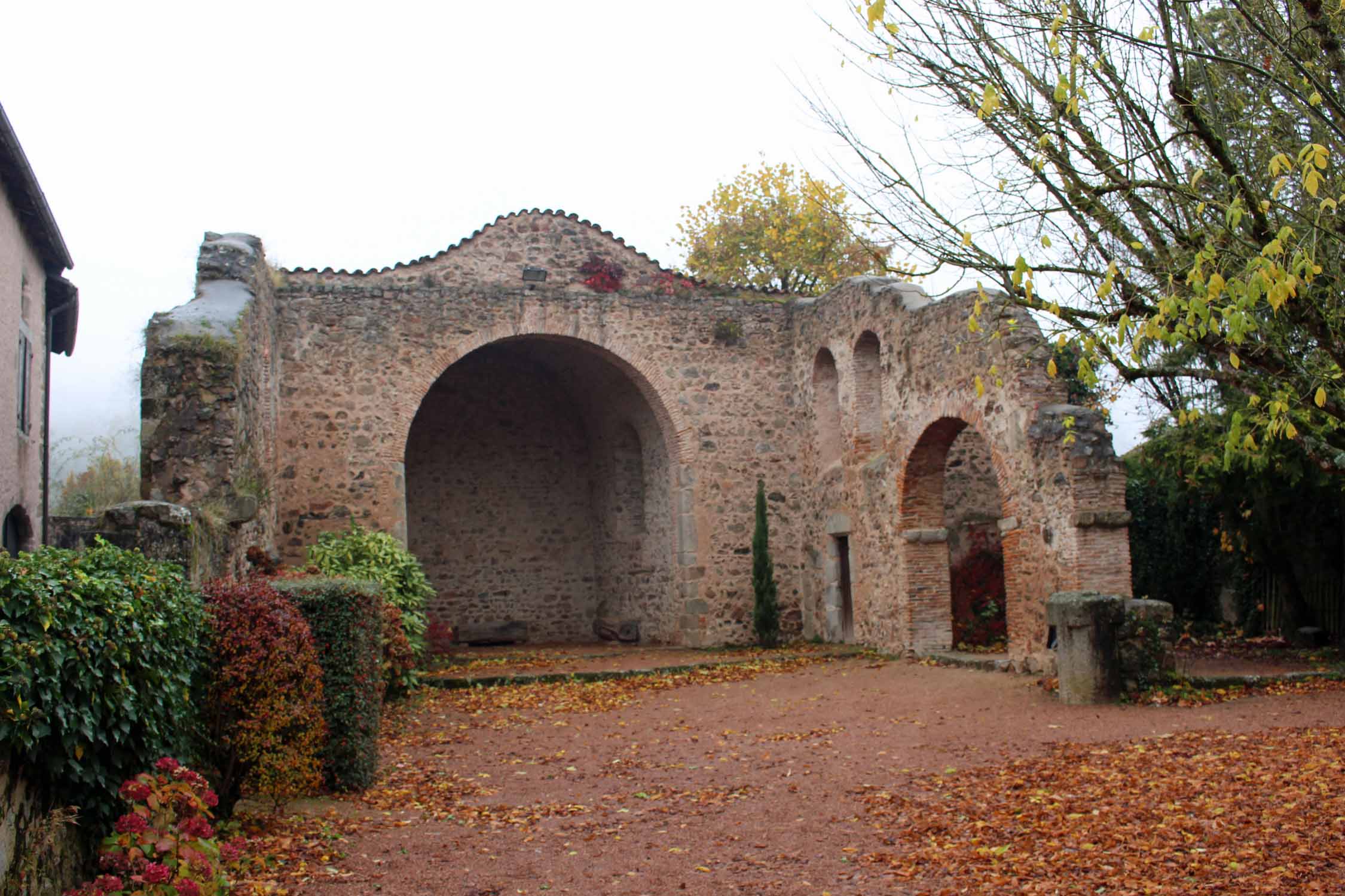 Le Crozet, la vieille église