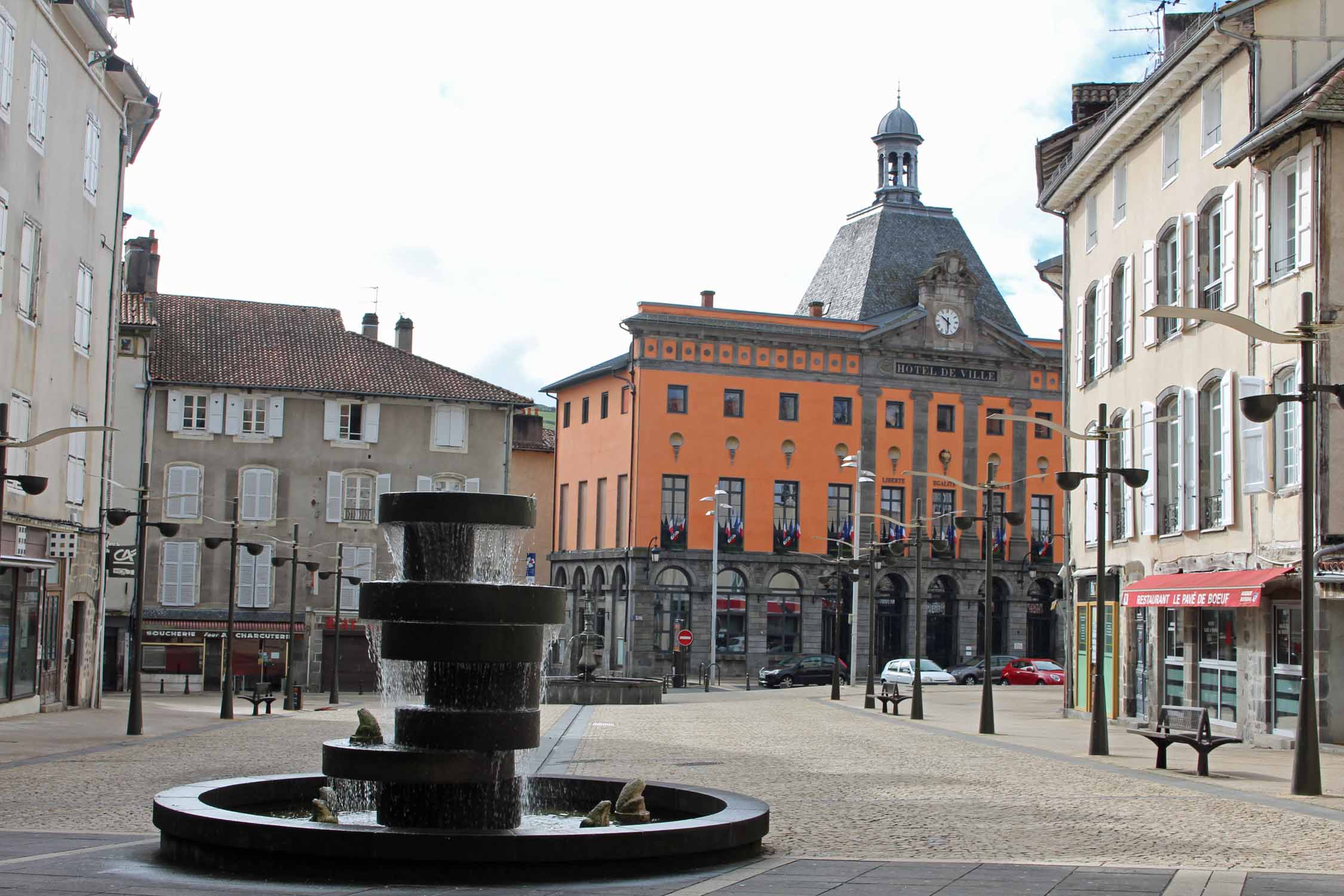 Aurillac, mairie, place