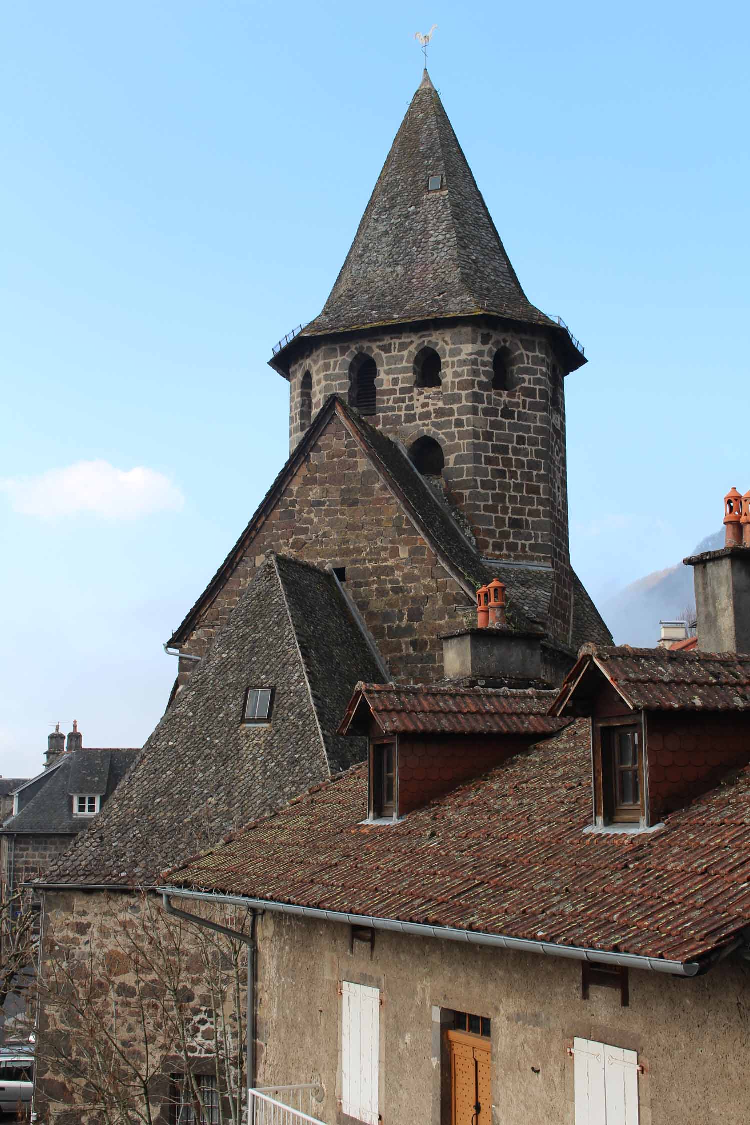 Vic-sur-Cère, église Saint-Pierre