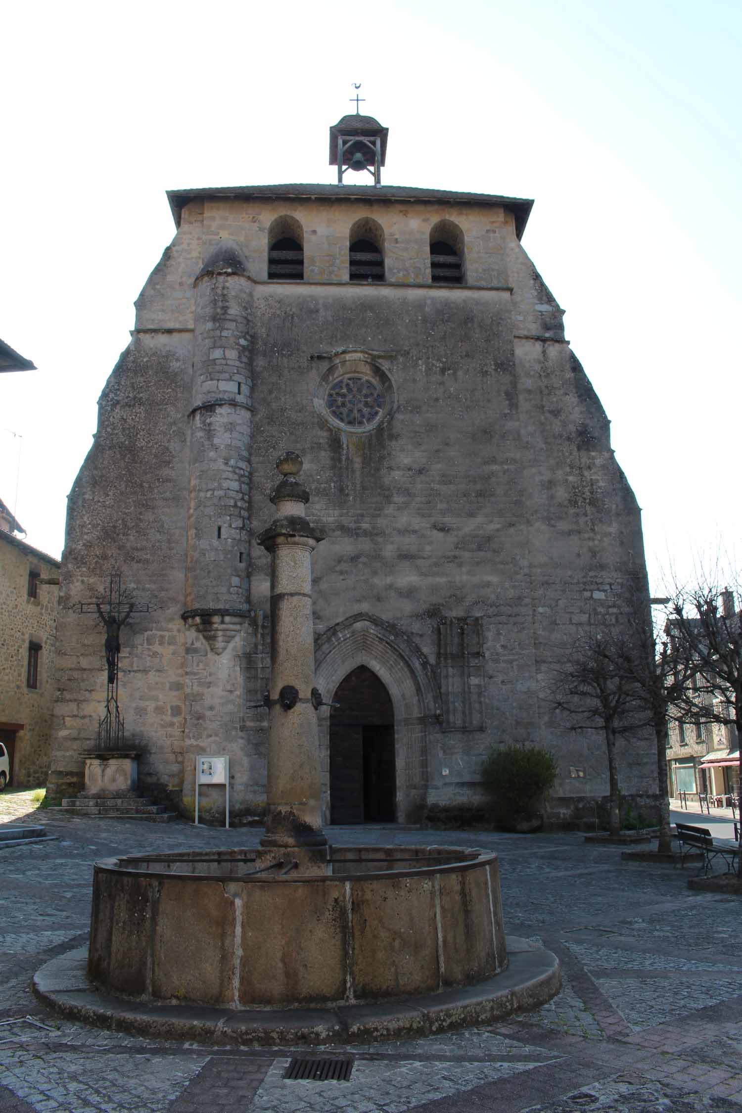 Laroquebrou église