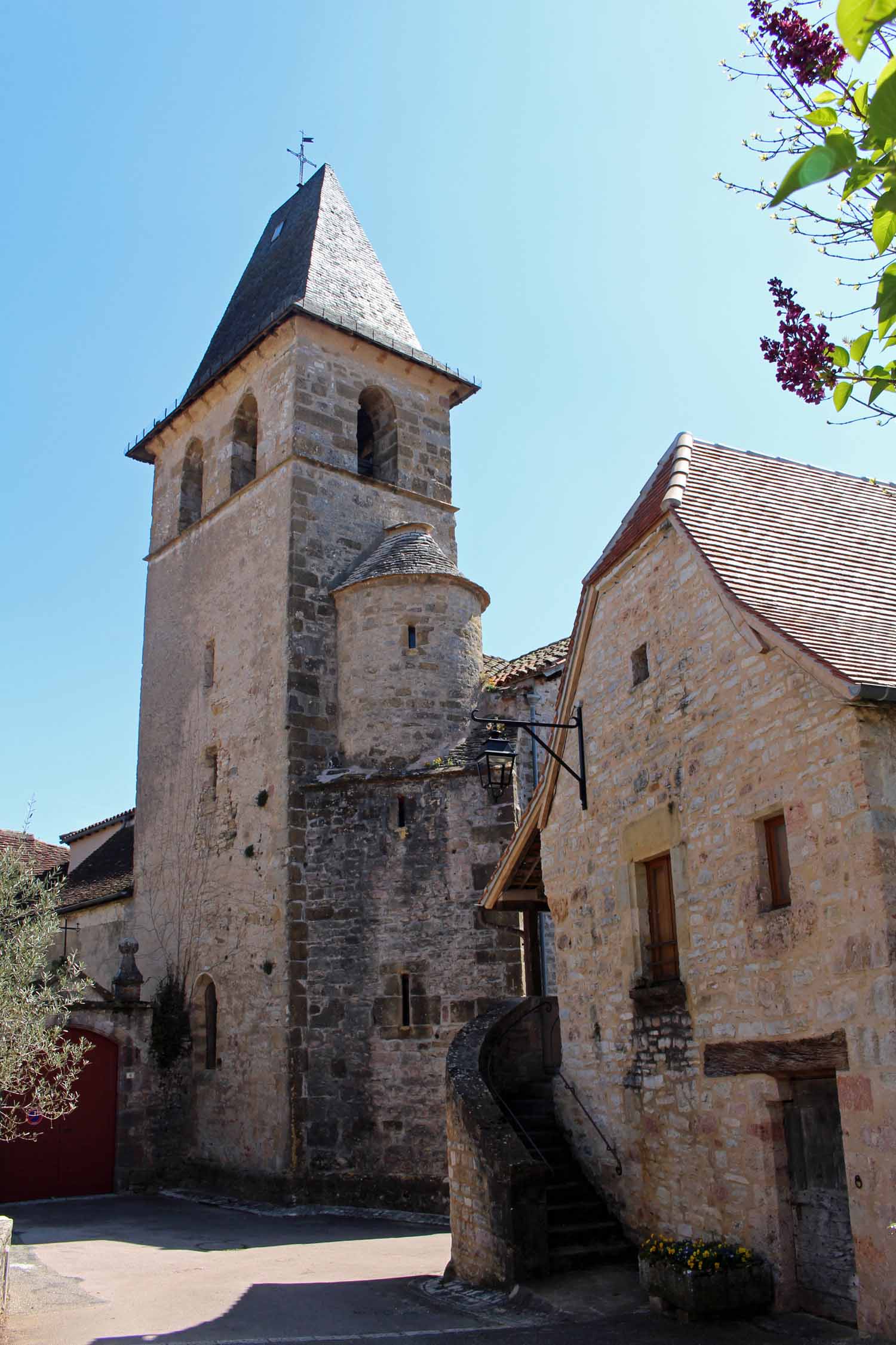 Loubressac, église