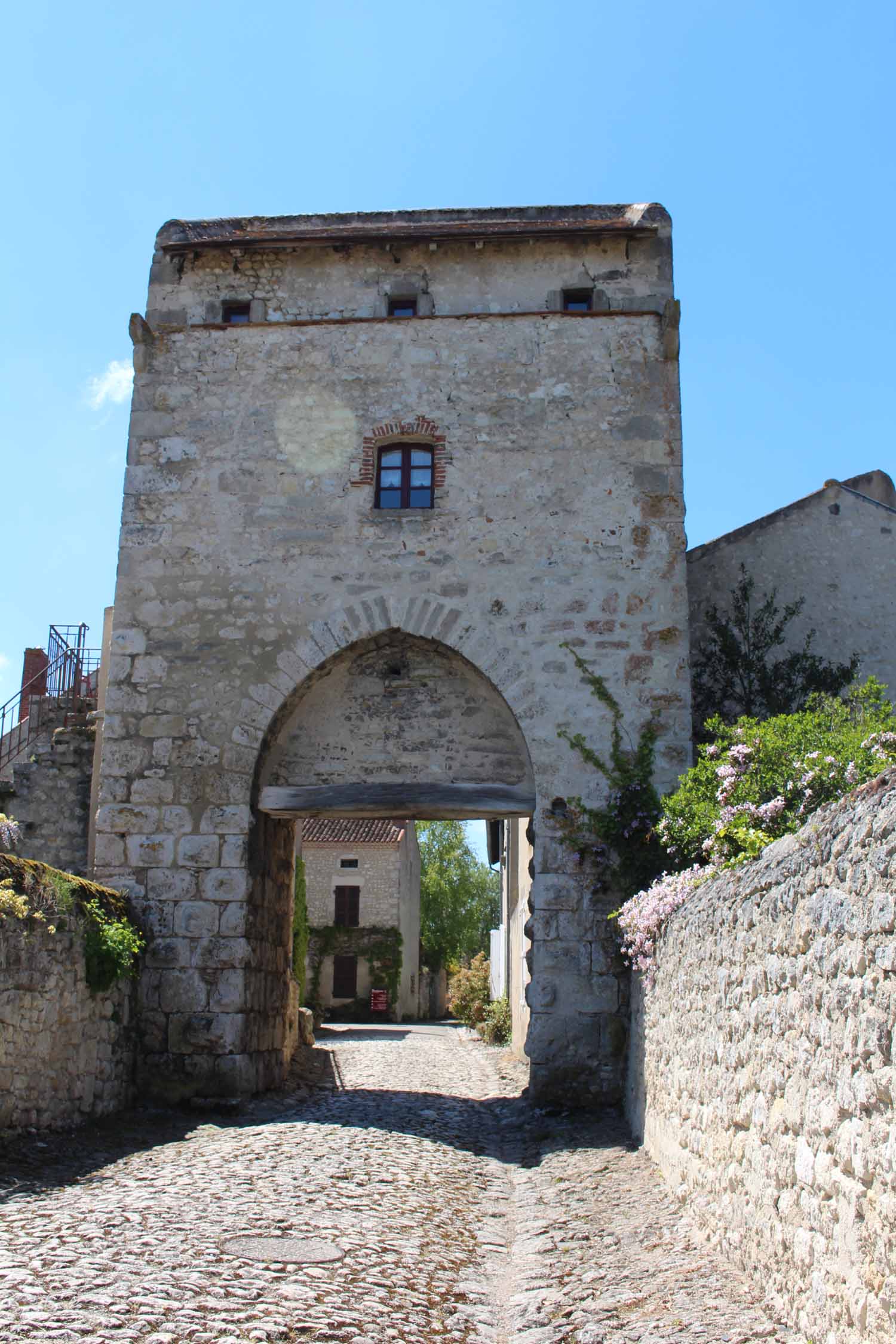 Charroux, porte d'Orient