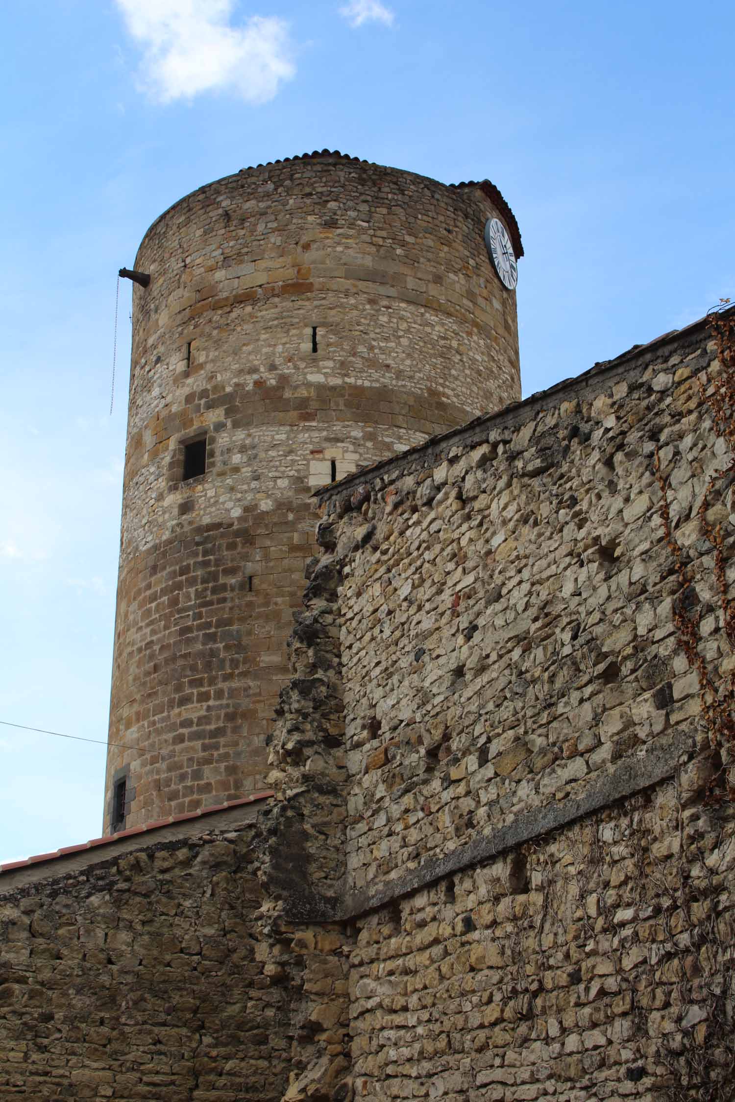 La Sauvetat, donjon roman