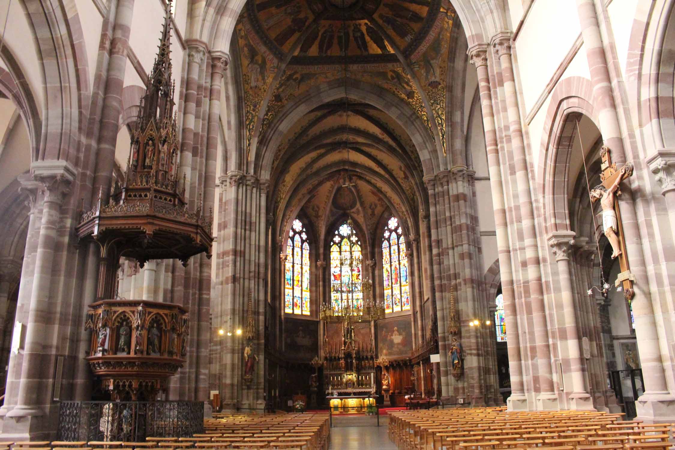 L'intérieur de l'église Saint-Pierre-et-Saint-Paul d'Obernai