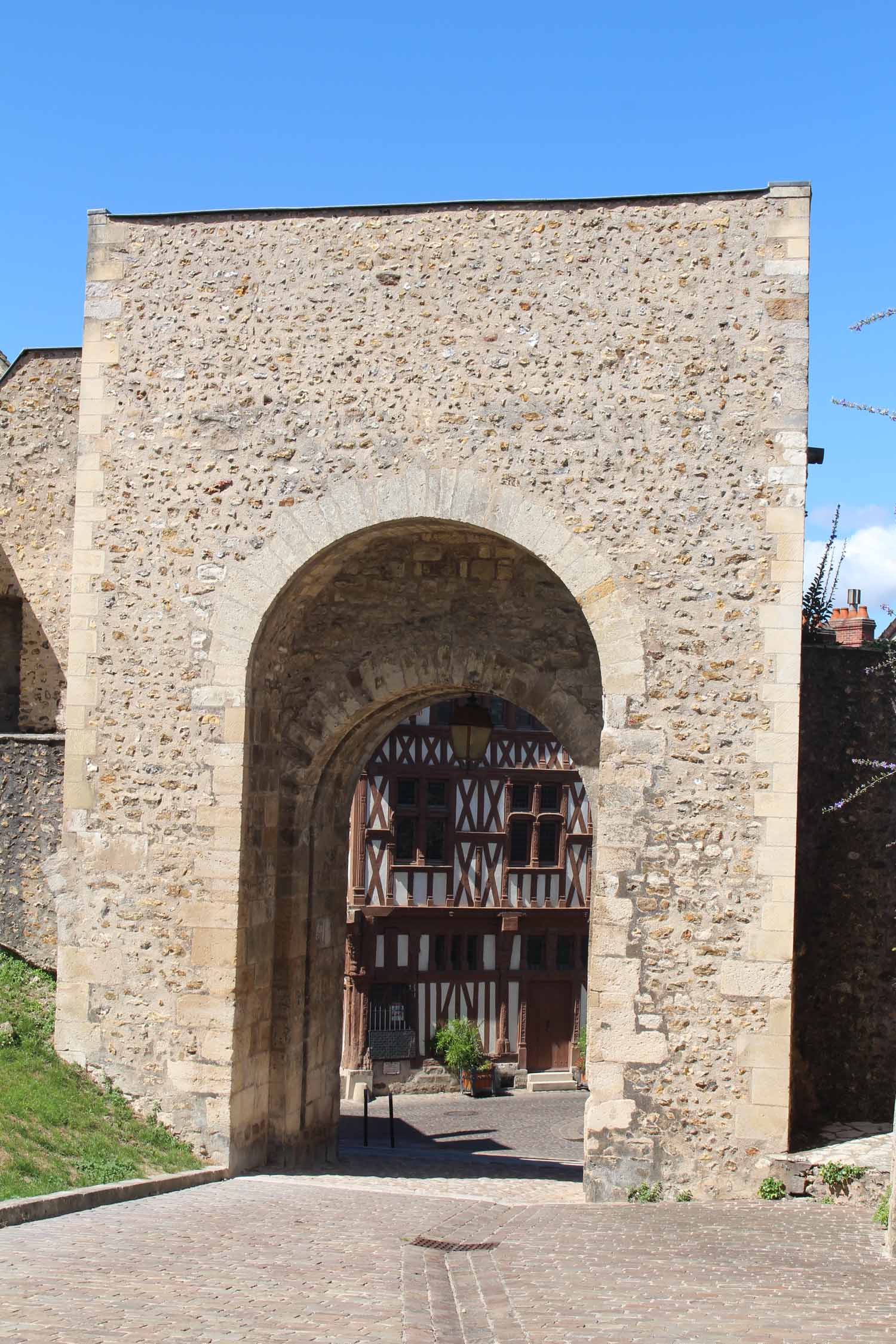 Joigny, porte Saint-Jean