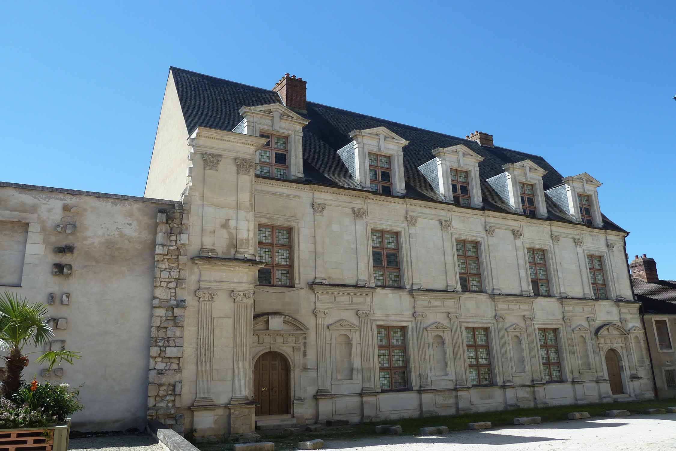 Joigny, château