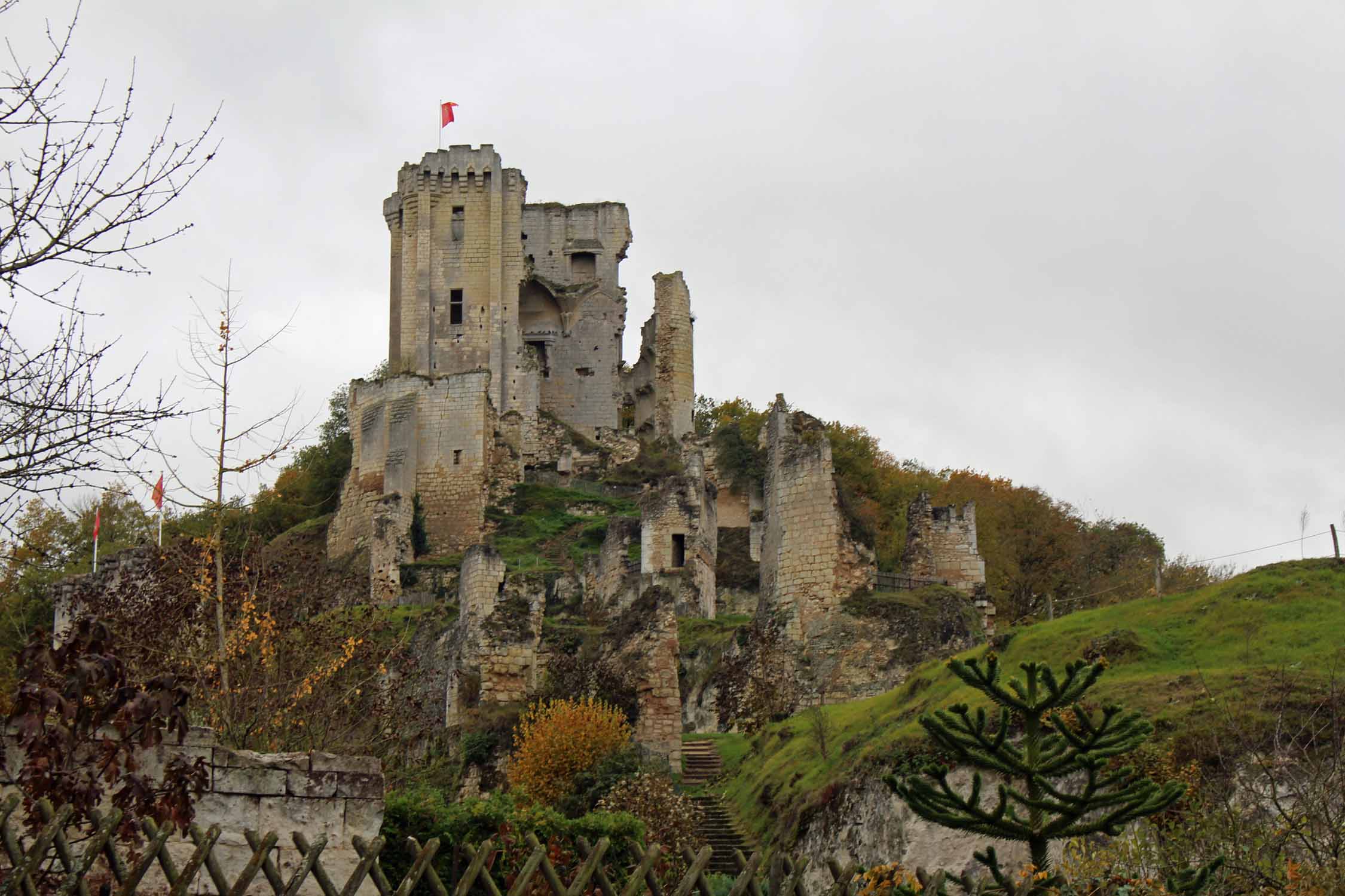 Lavardin, village, château