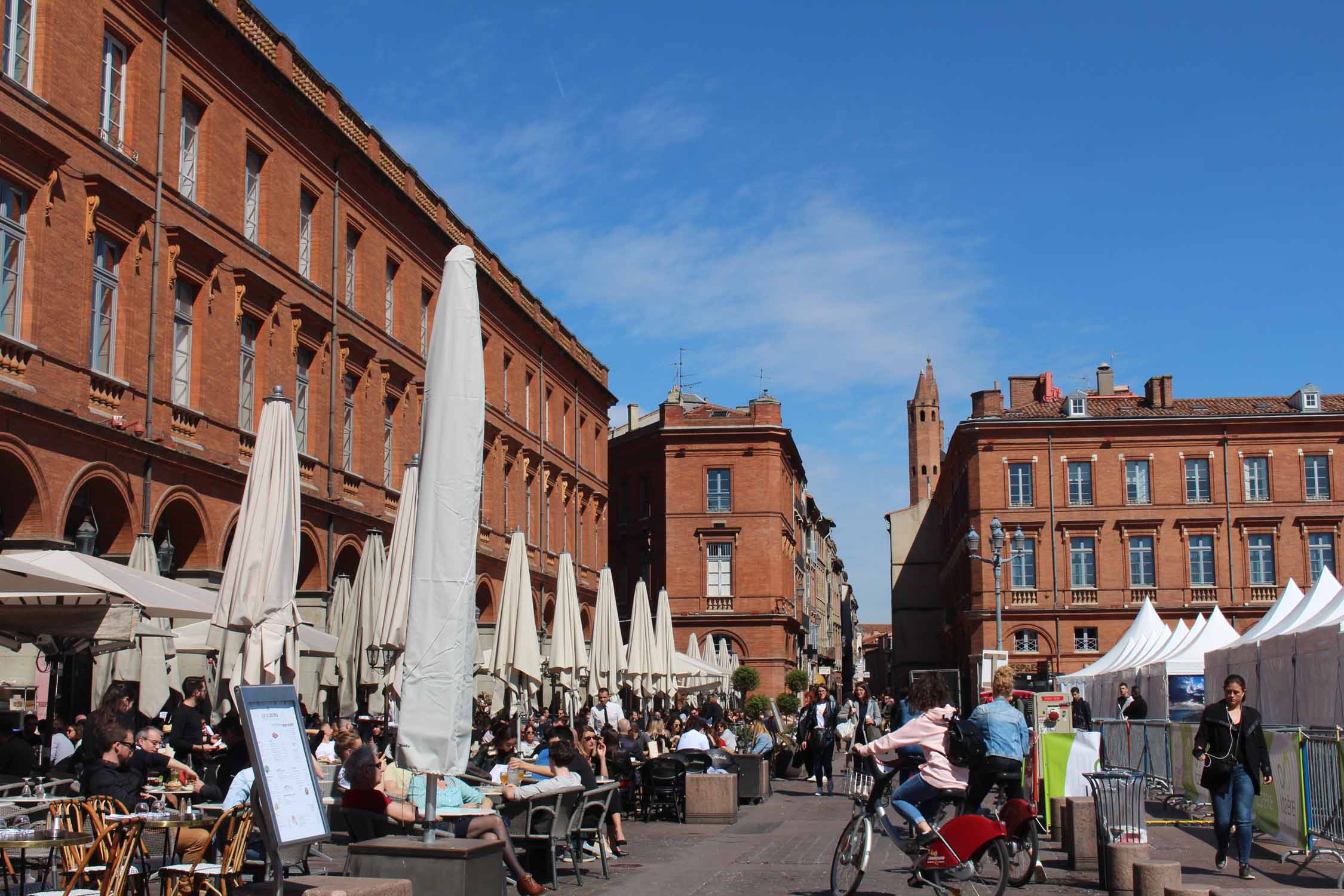 Toulouse,  place du Capitole, terrasse