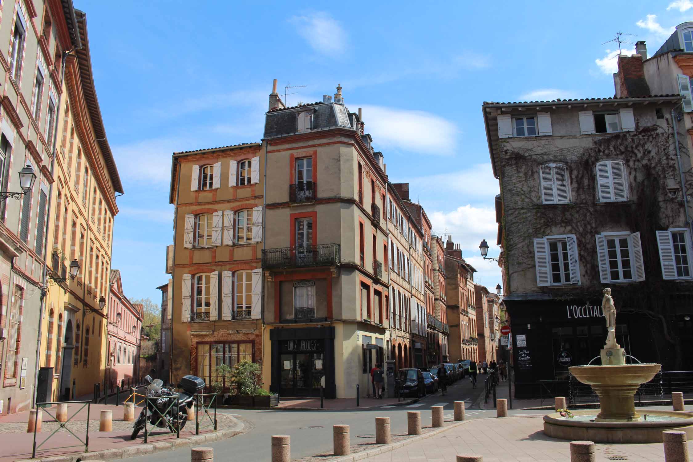 Toulouse,  place Saintes Scarbes