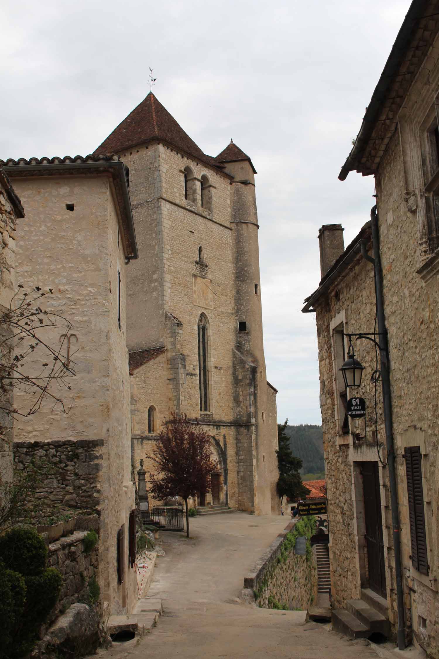 St-Cirq-Lapopie, église