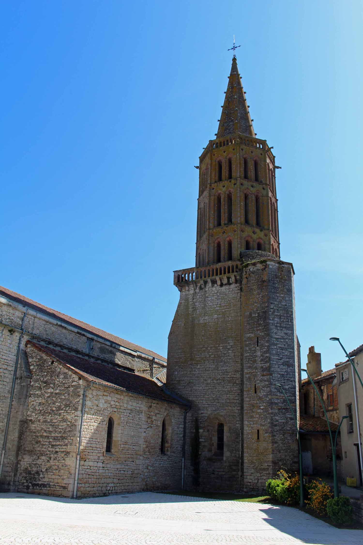 Eglise Saint-Pierre de Montricoux