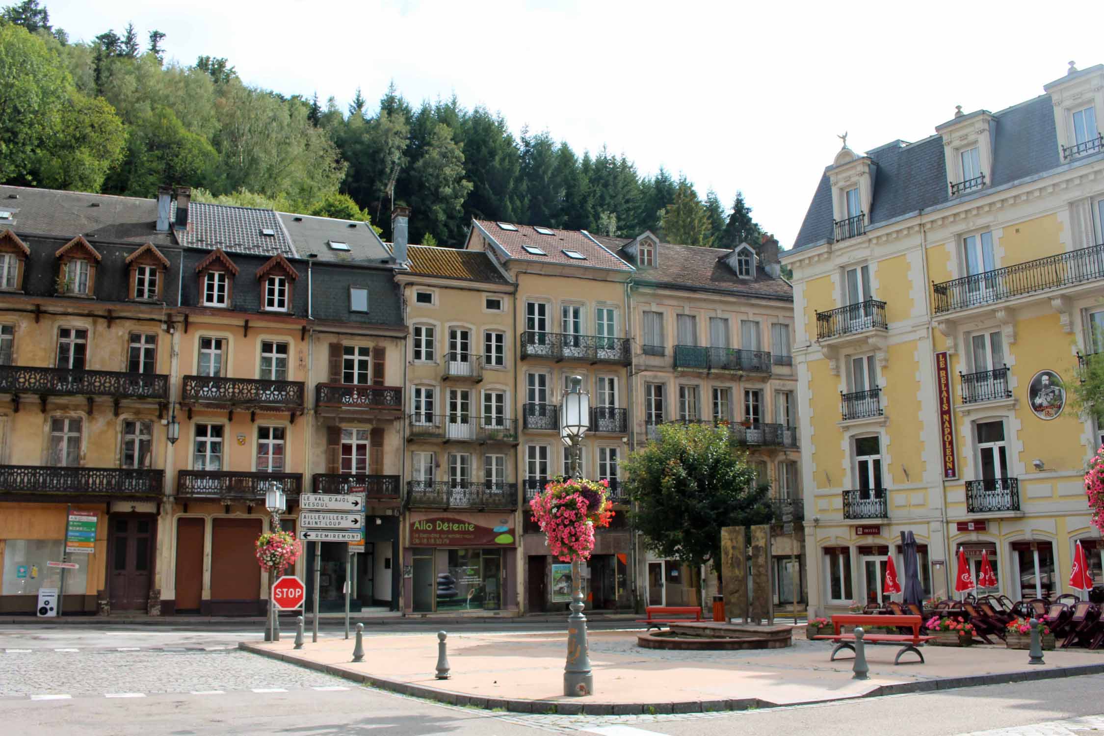 Plombières-les-Bains, place de l'église