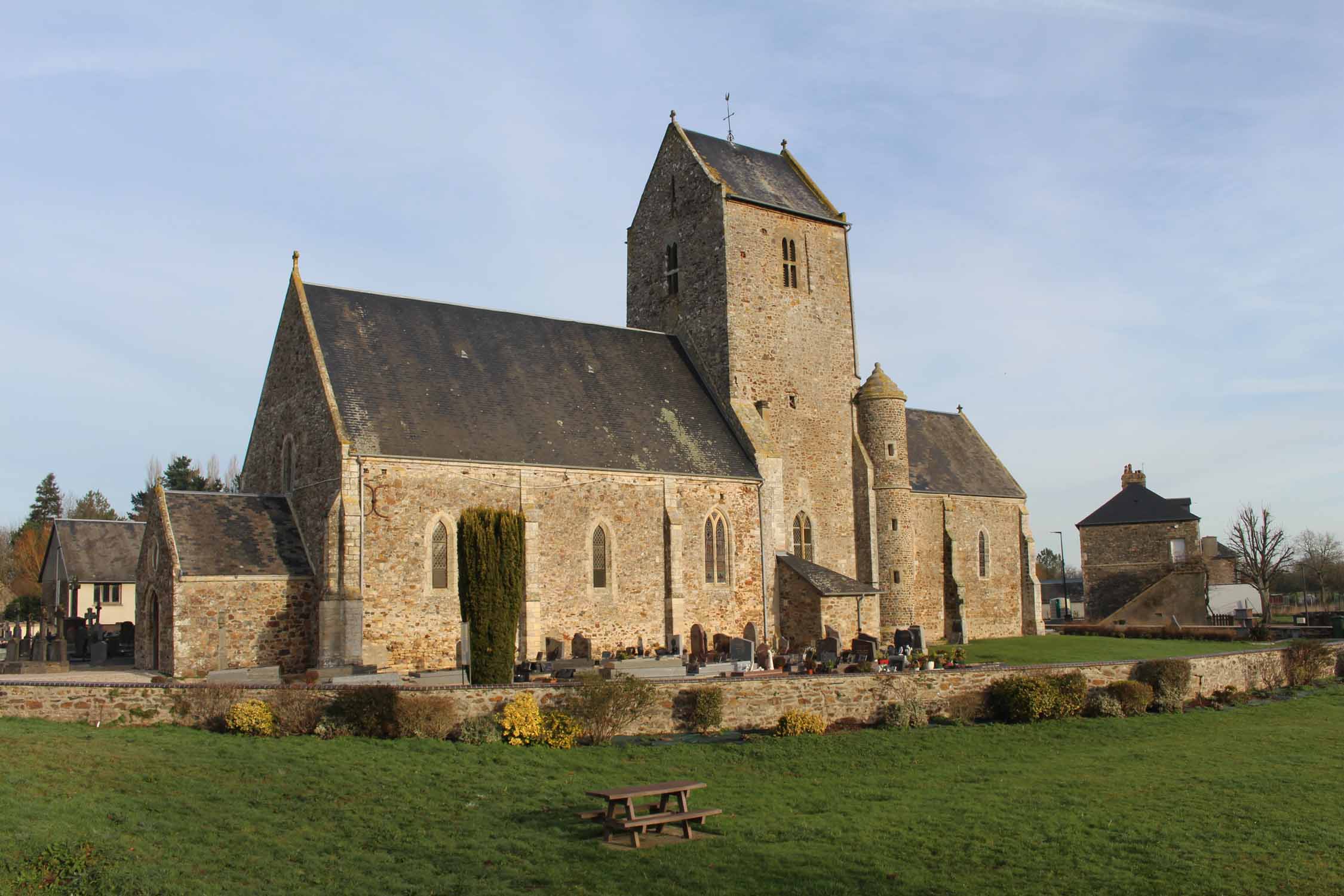 Eglise Saint-Pierre du Hommet-d'Arthenay