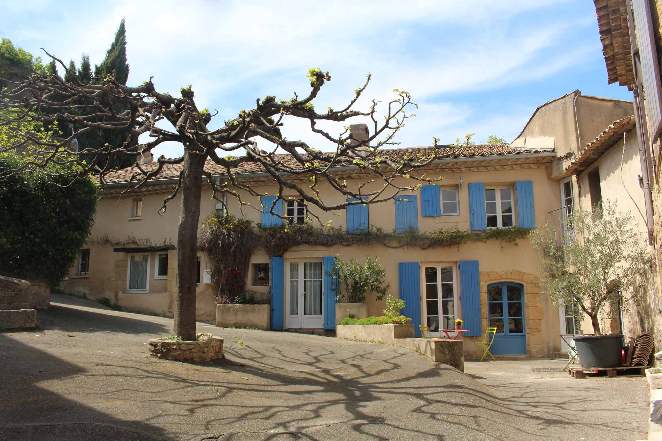 Lourmarin, place typique