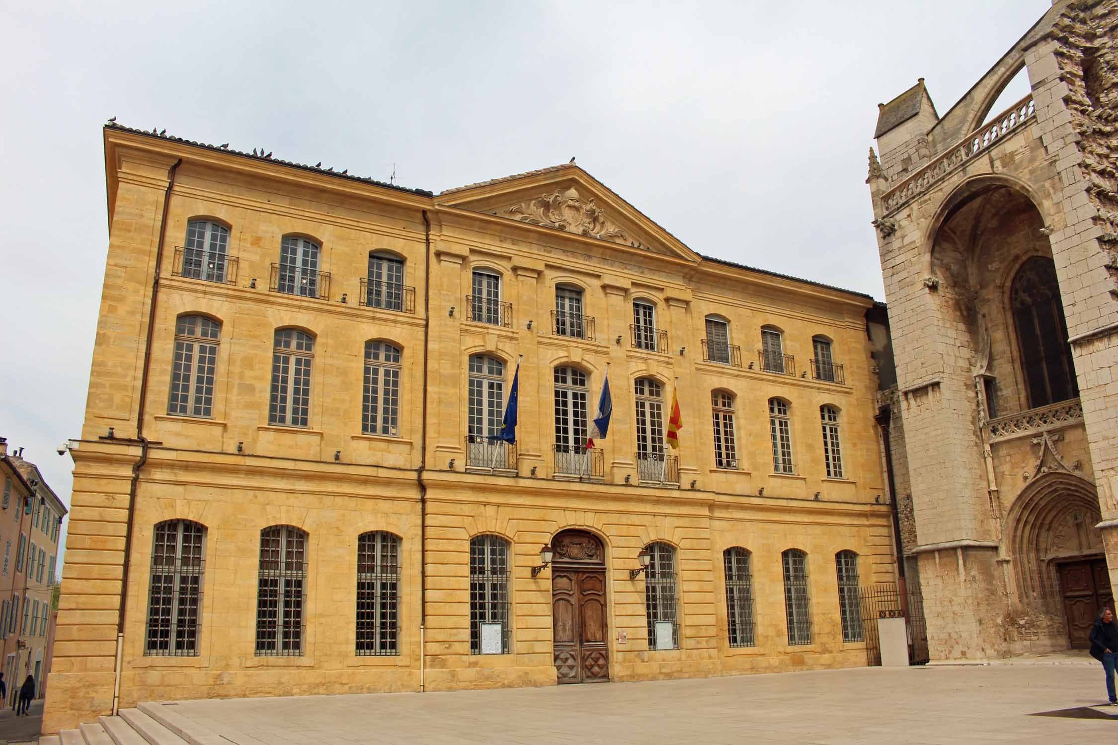 Saint-Maximin-la-Sainte-Baume, hôtel de ville